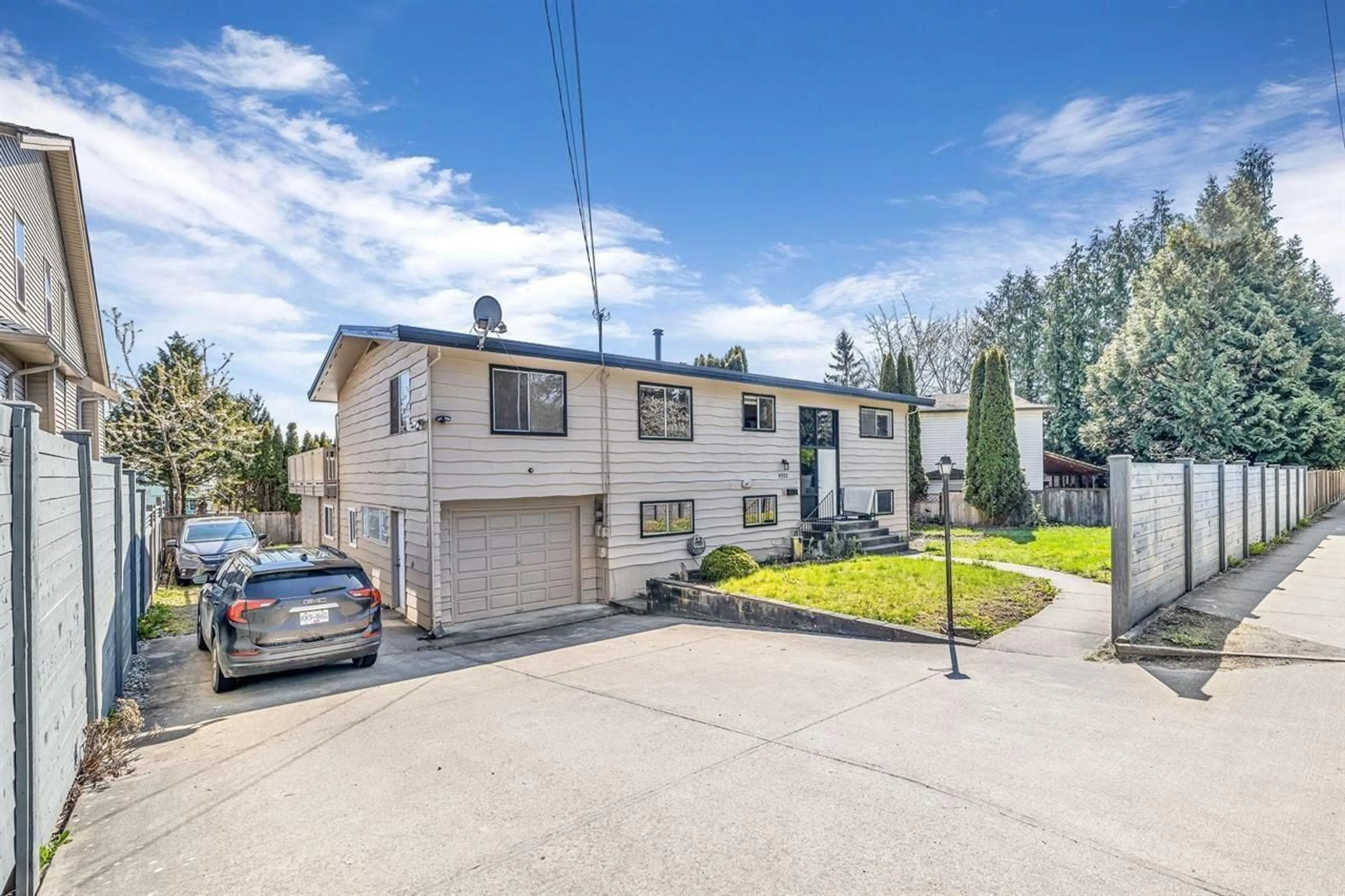 Frontside or backside of a home, the street view for 6522 196 STREET, Langley British Columbia V2Y1R3