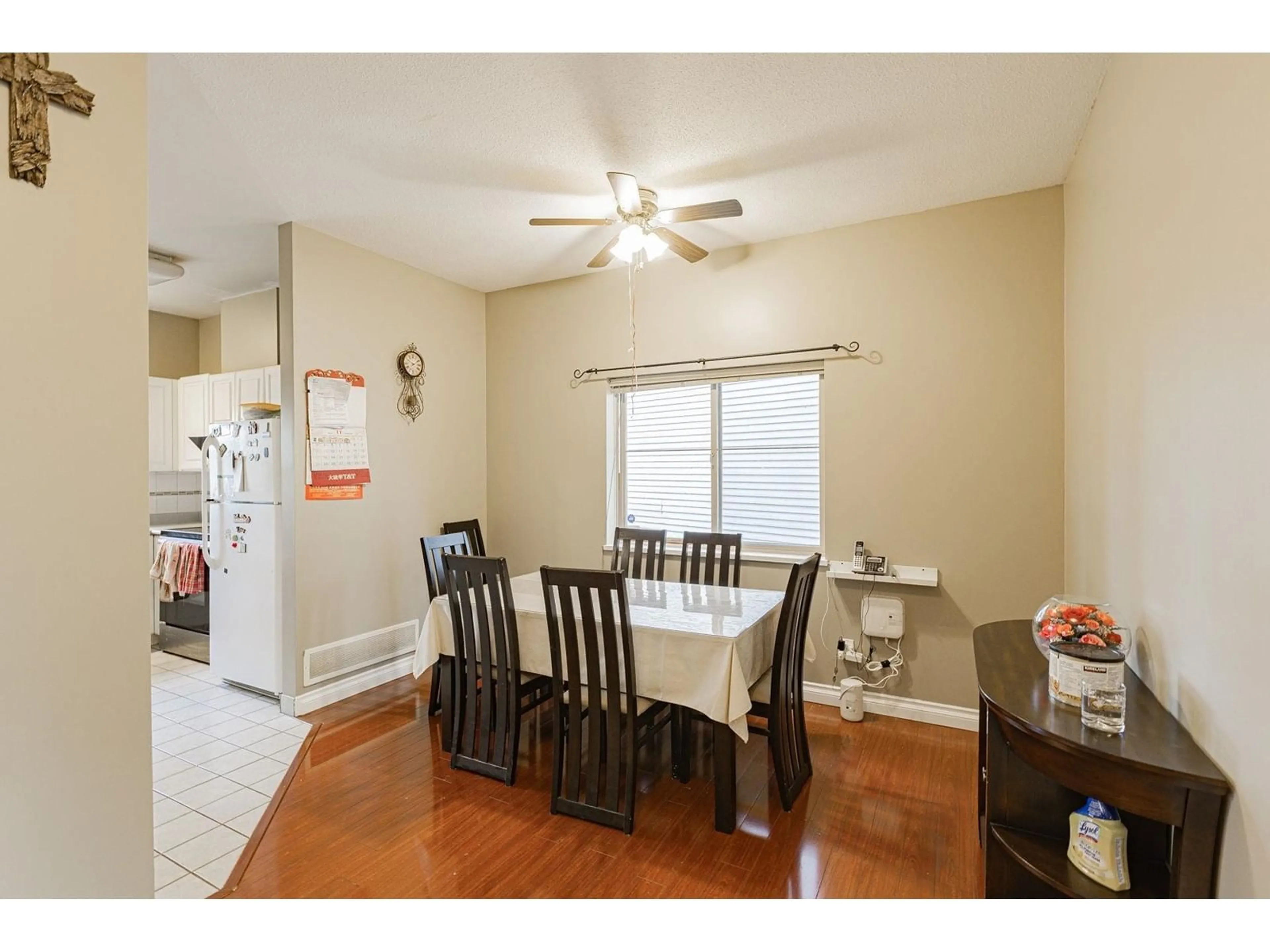 Dining room, wood floors, cottage for 32 8675 209 STREET, Langley British Columbia V1M3W6