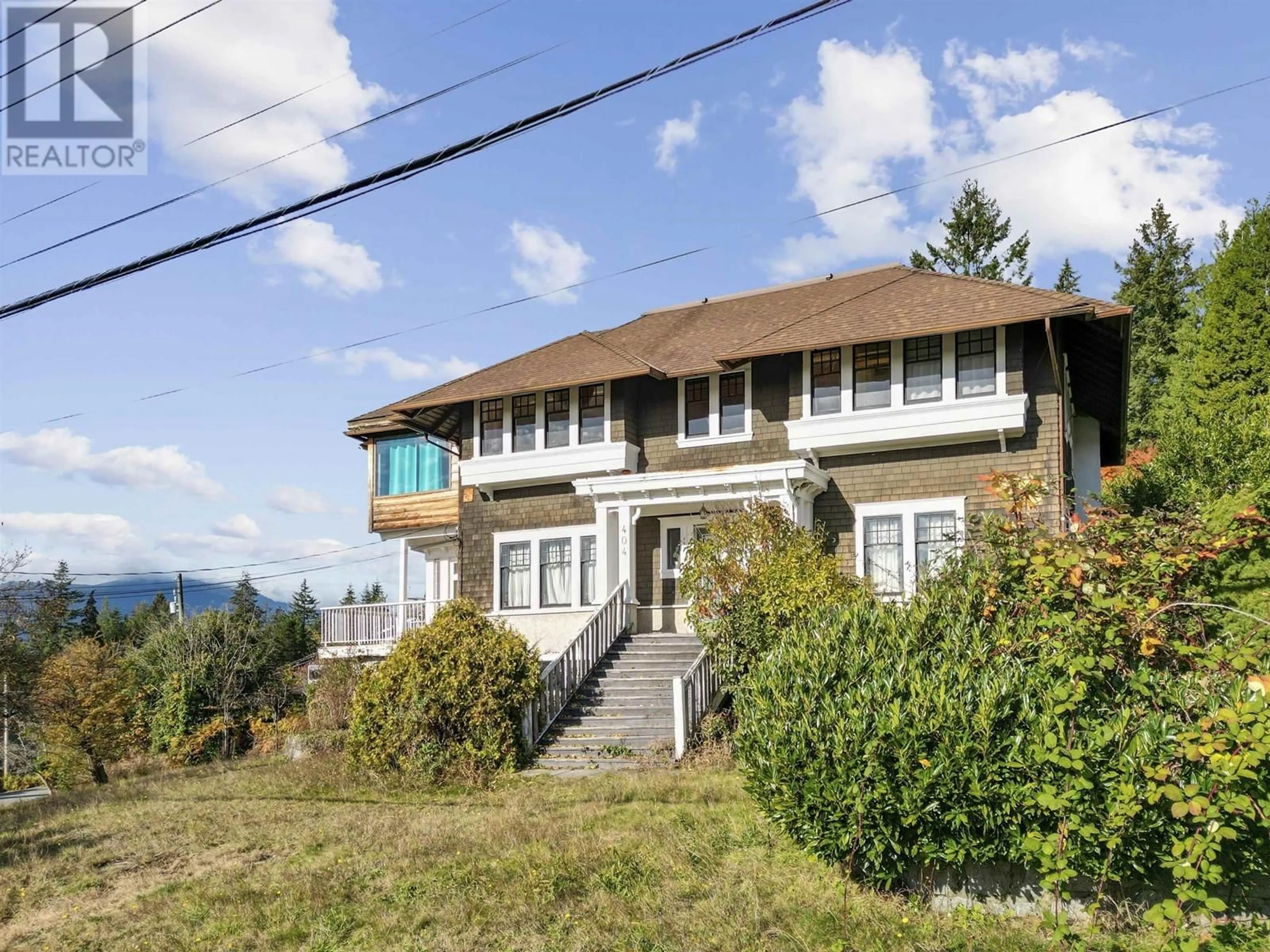 Frontside or backside of a home, cottage for 404 SOMERSET STREET, North Vancouver British Columbia V7N1G3