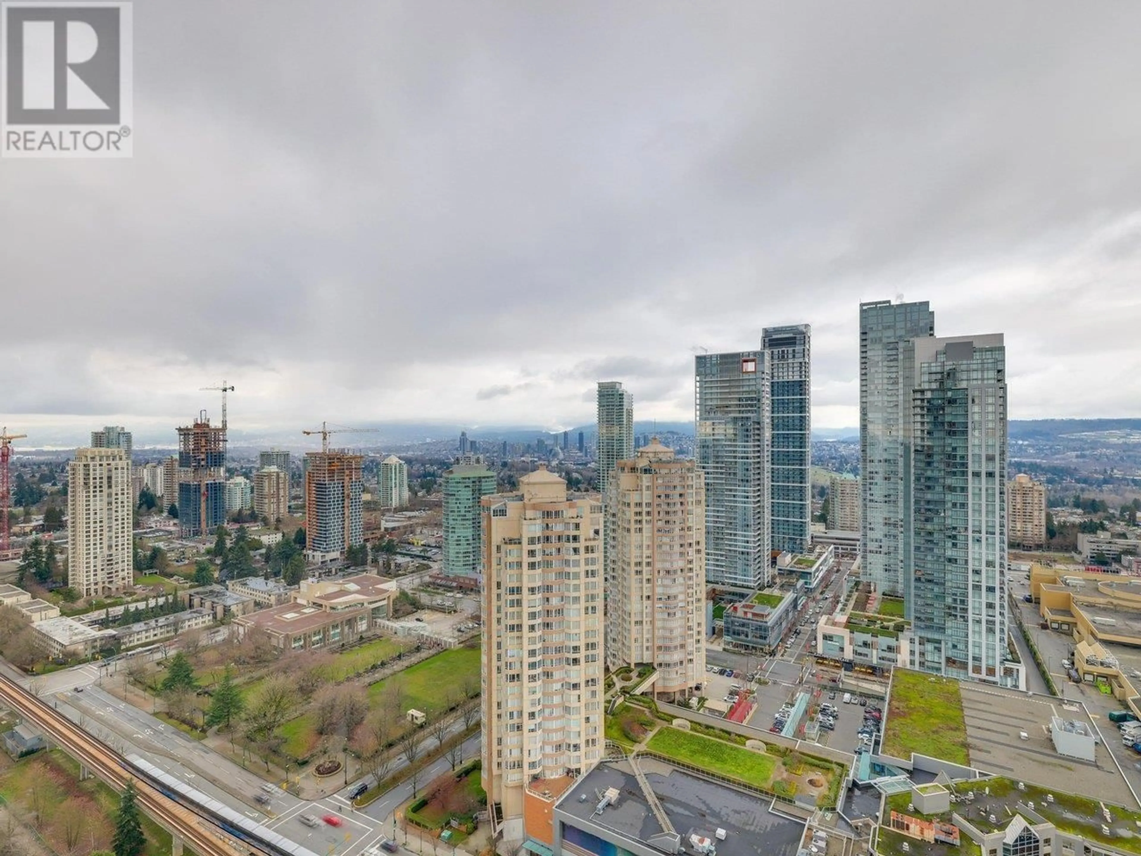 A pic from exterior of the house or condo, the view of city buildings for 3101 4458 BERESFORD STREET, Burnaby British Columbia V5H0J1