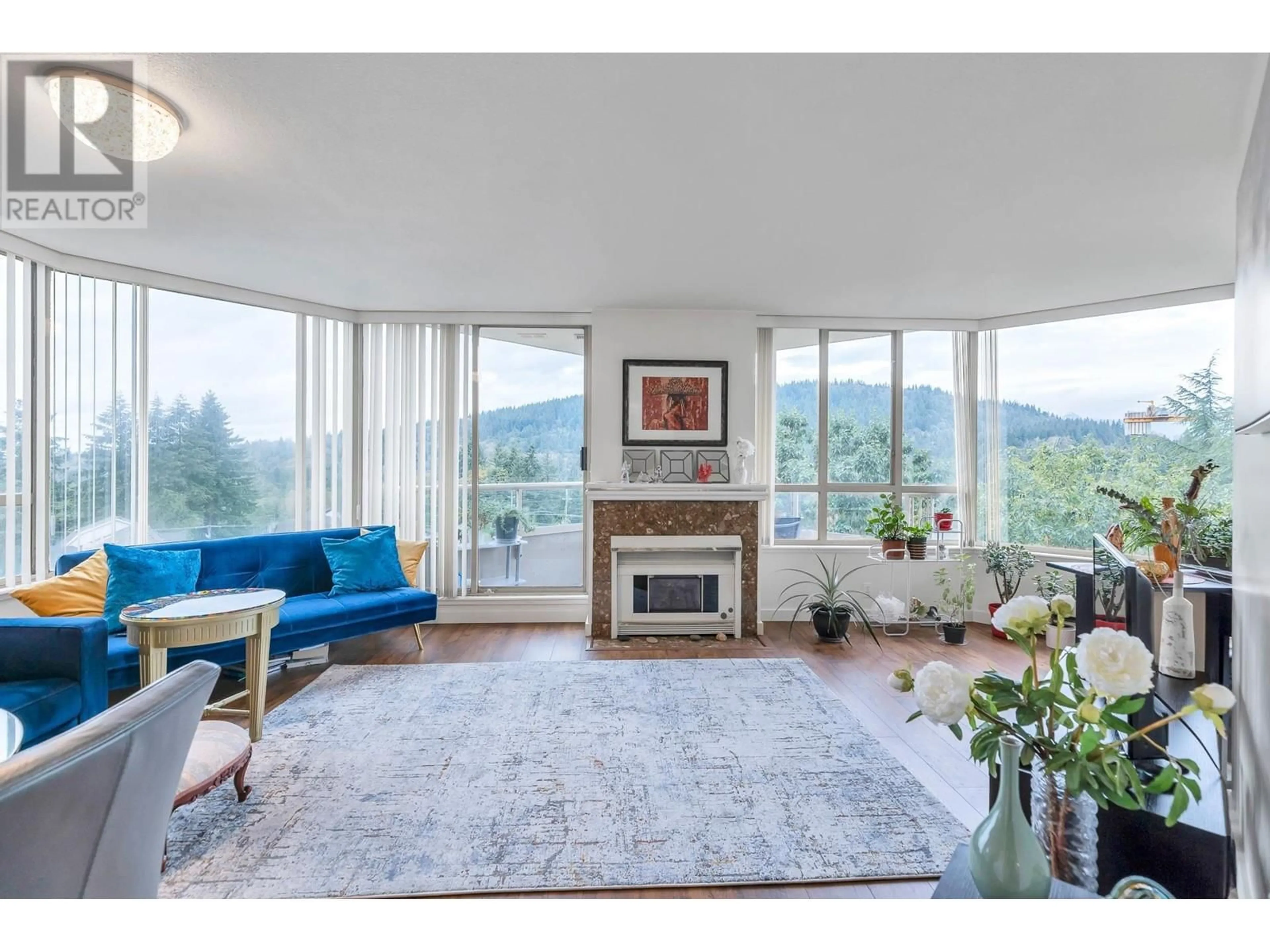 Living room, carpet floors for 704 738 FARROW STREET, Coquitlam British Columbia V3J7V4