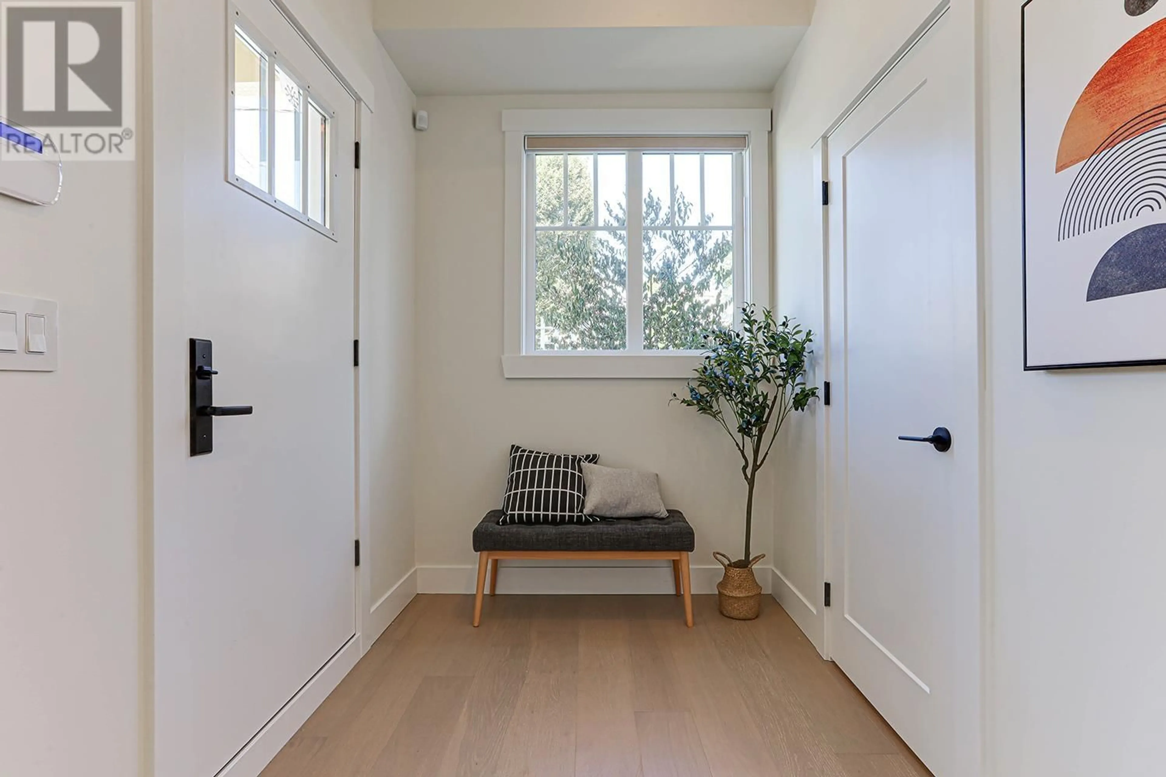 Indoor entryway, wood floors for 101 235 LEBLEU STREET, Coquitlam British Columbia V3K1V8