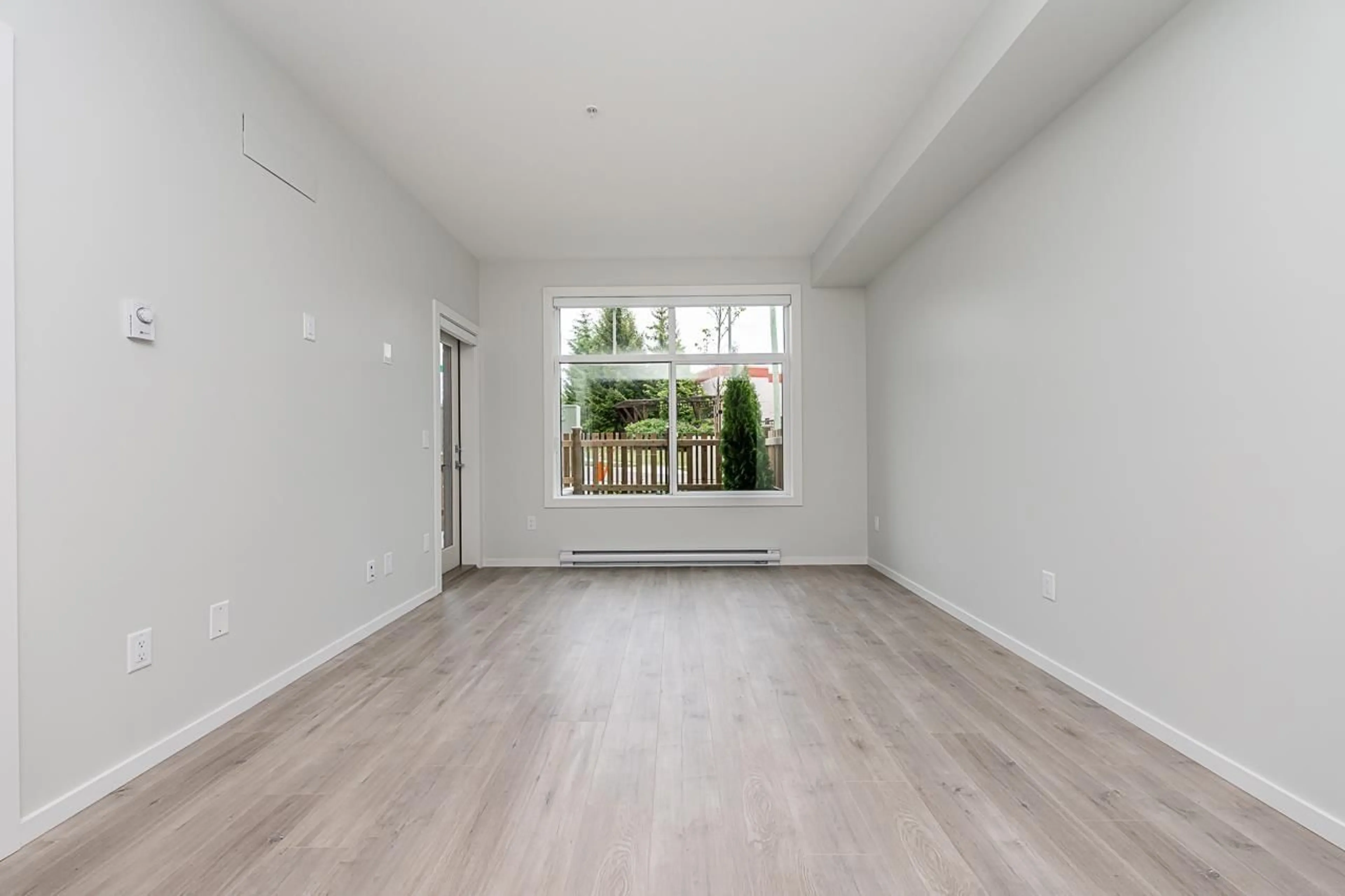 A pic of a room for 101 3315 148 STREET, Surrey British Columbia V4P1A5