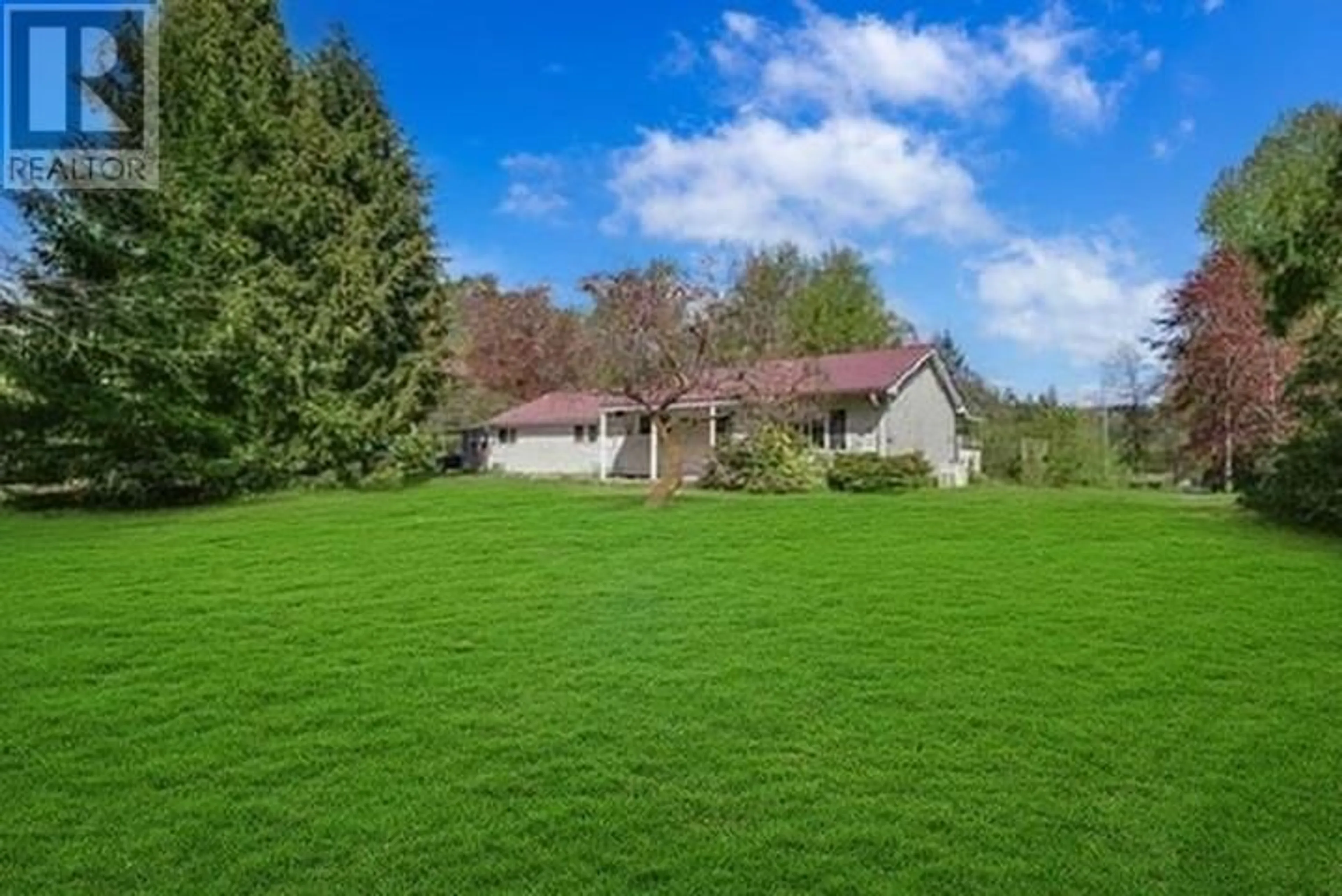 A pic from outside/outdoor area/front of a property/back of a property/a pic from drone, water/lake/river/ocean view for 12690 256 STREET, Maple Ridge British Columbia V4R1C3