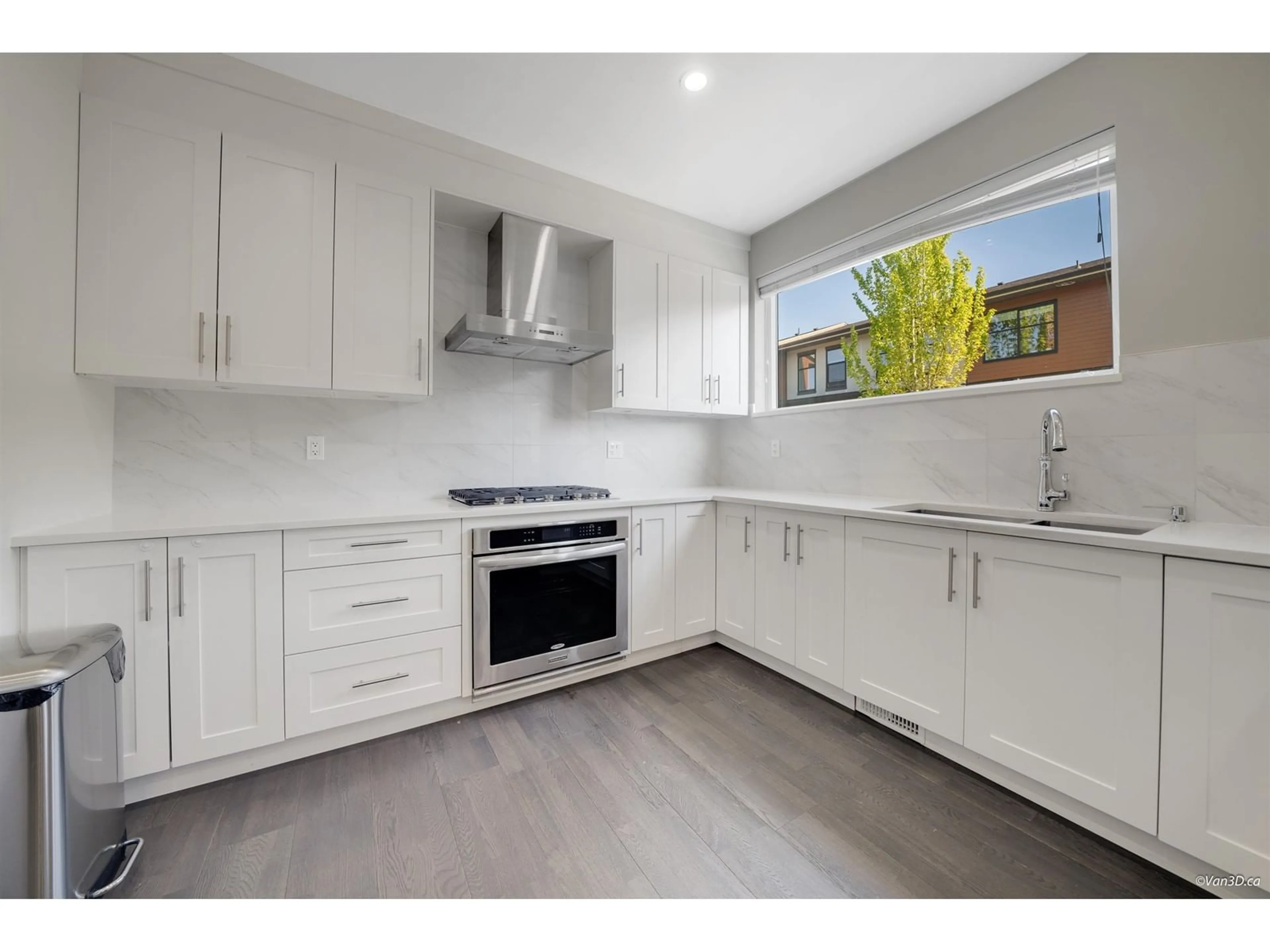 Open concept kitchen for 37 2687 158 STREET, Surrey British Columbia V3Z6V3