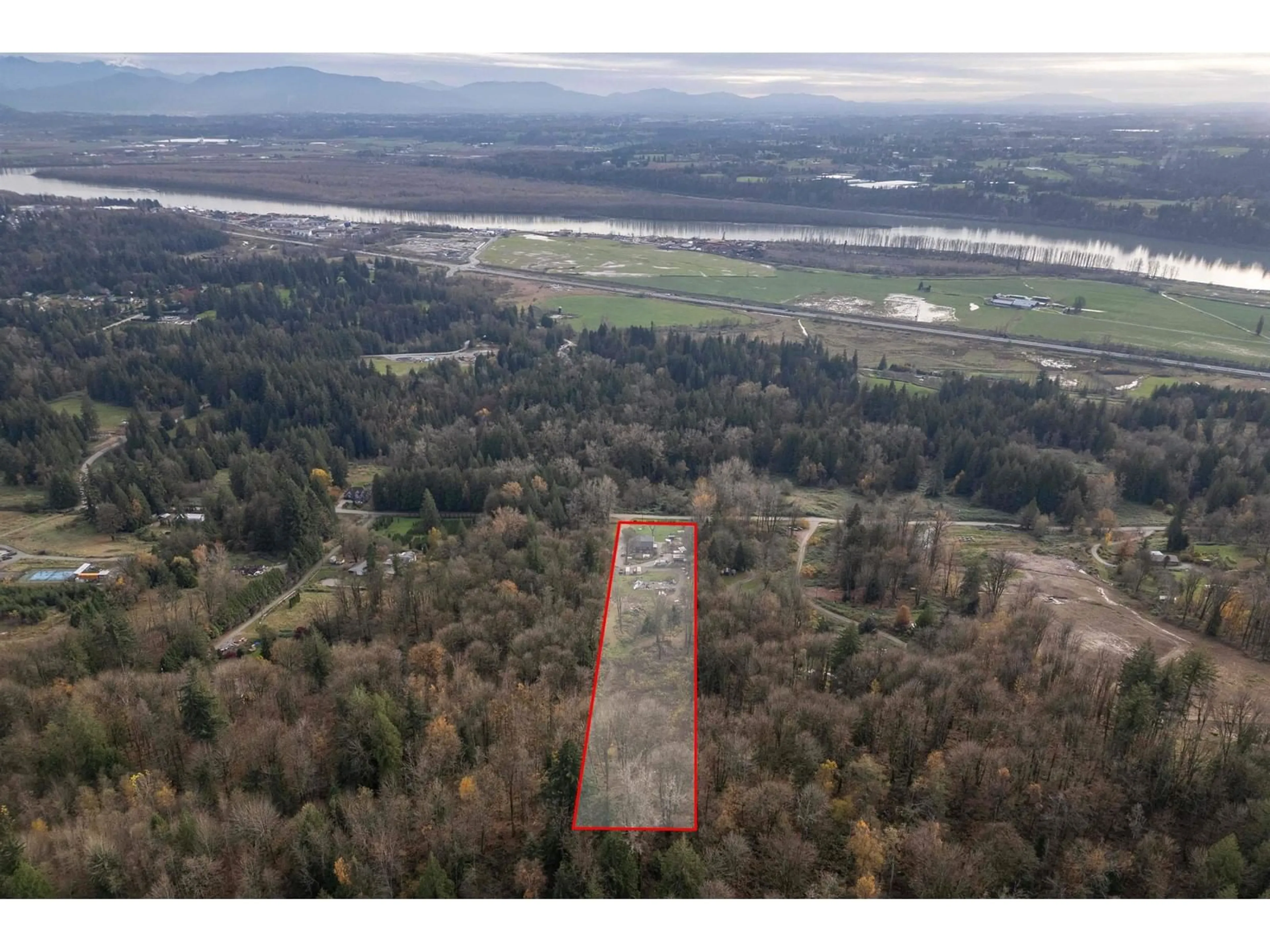 A pic from outside/outdoor area/front of a property/back of a property/a pic from drone, water/lake/river/ocean view for 30957 GUNN, Mission British Columbia V4S1H2