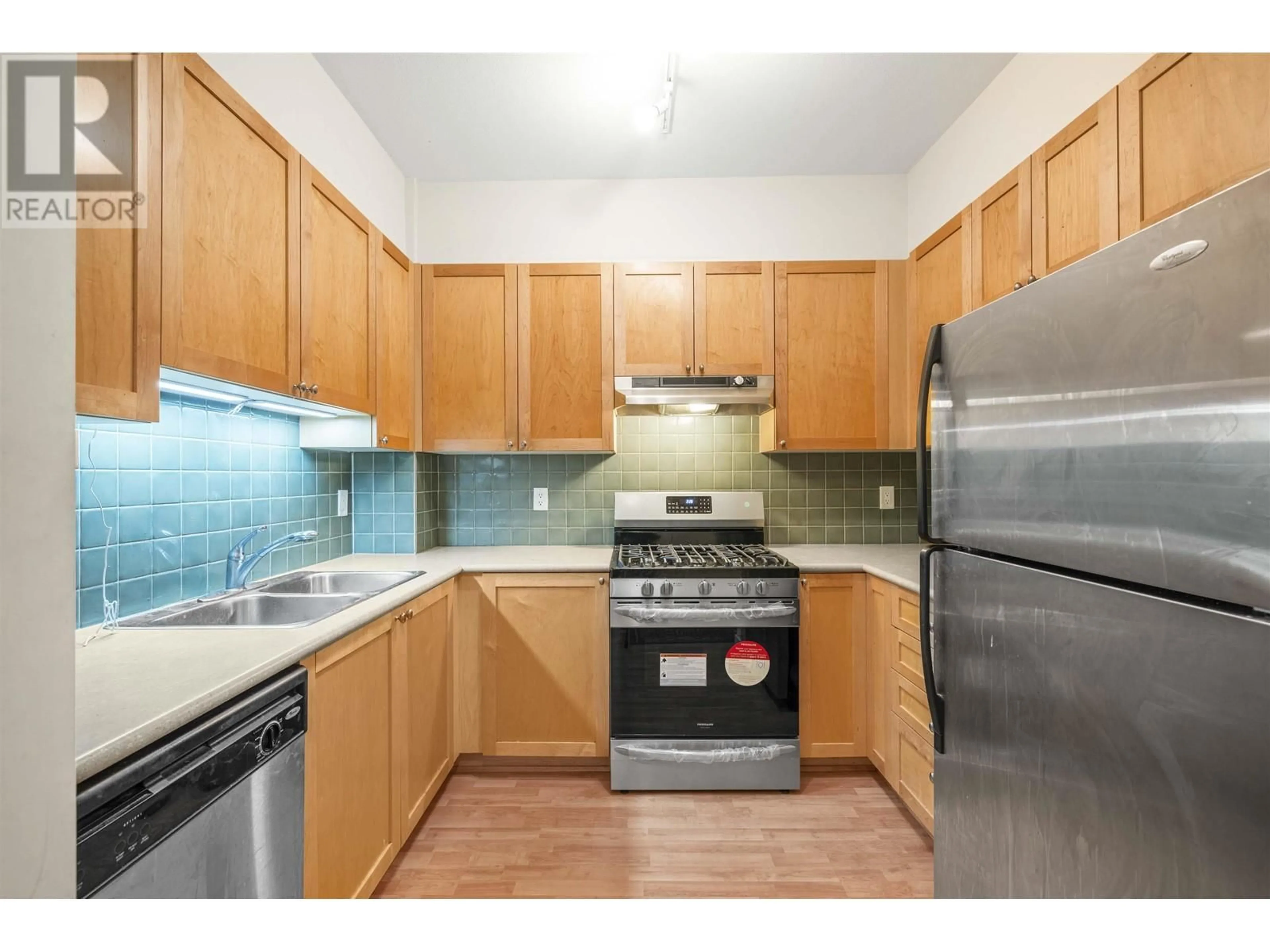 Standard kitchen for 322 2280 WESBROOK MALL, Vancouver British Columbia V6T2K3