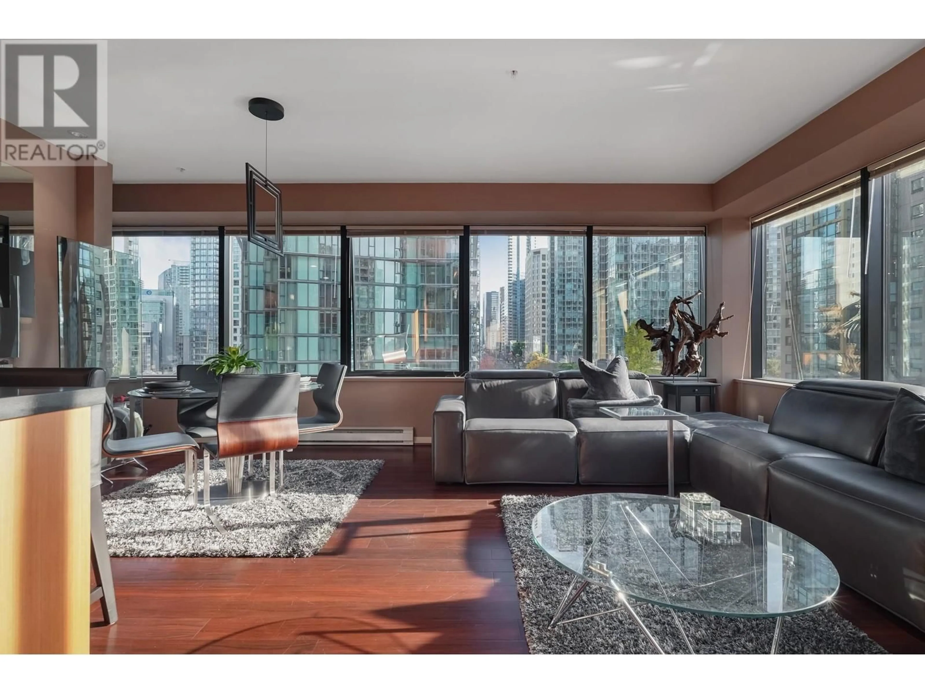 Living room, wood floors for 809 1333 W GEORGIA STREET, Vancouver British Columbia V6E4V3