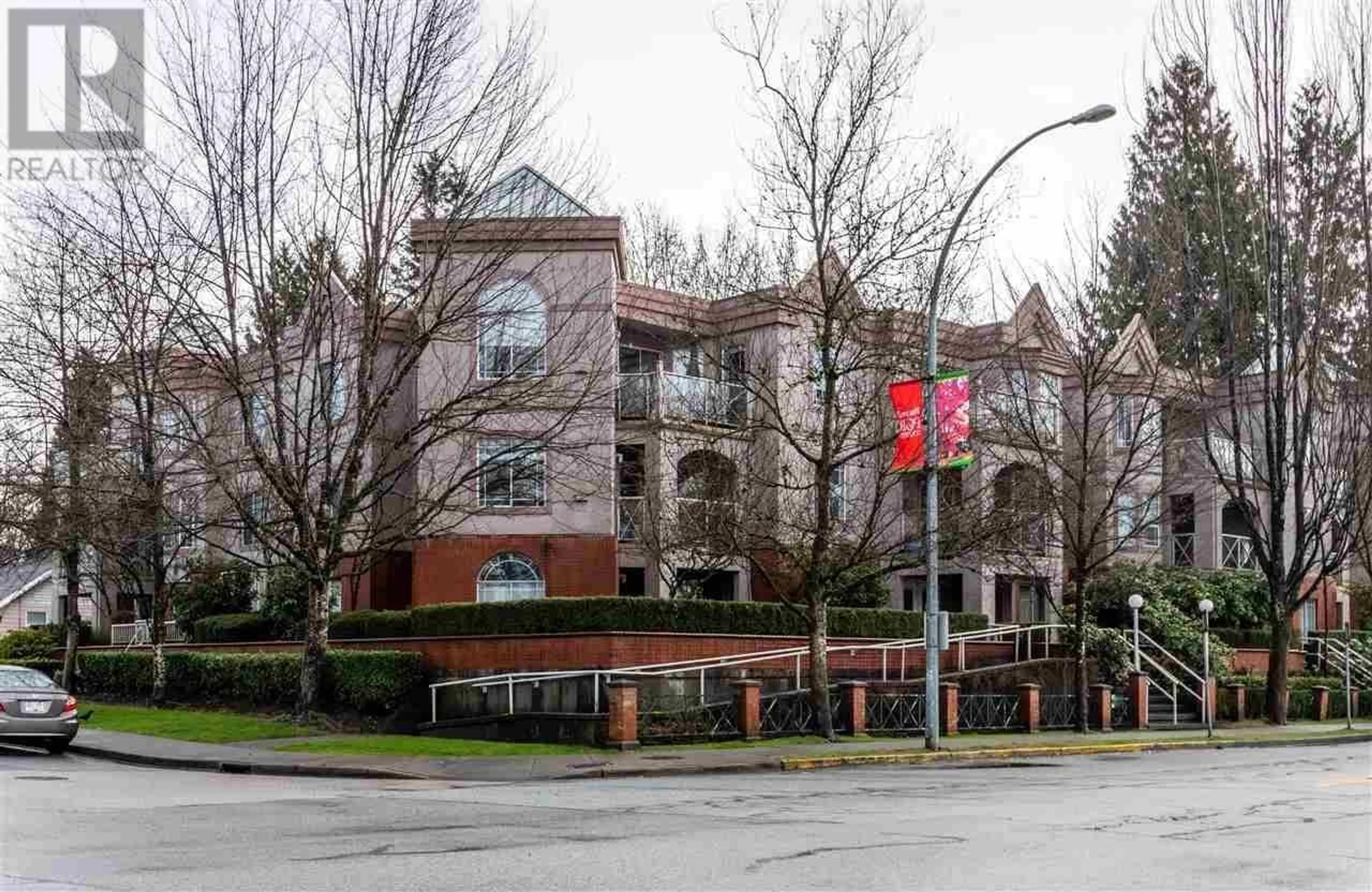 A pic from exterior of the house or condo, the front or back of building for 105 2380 SHAUGHNESSY STREET, Port Coquitlam British Columbia V3C3E3