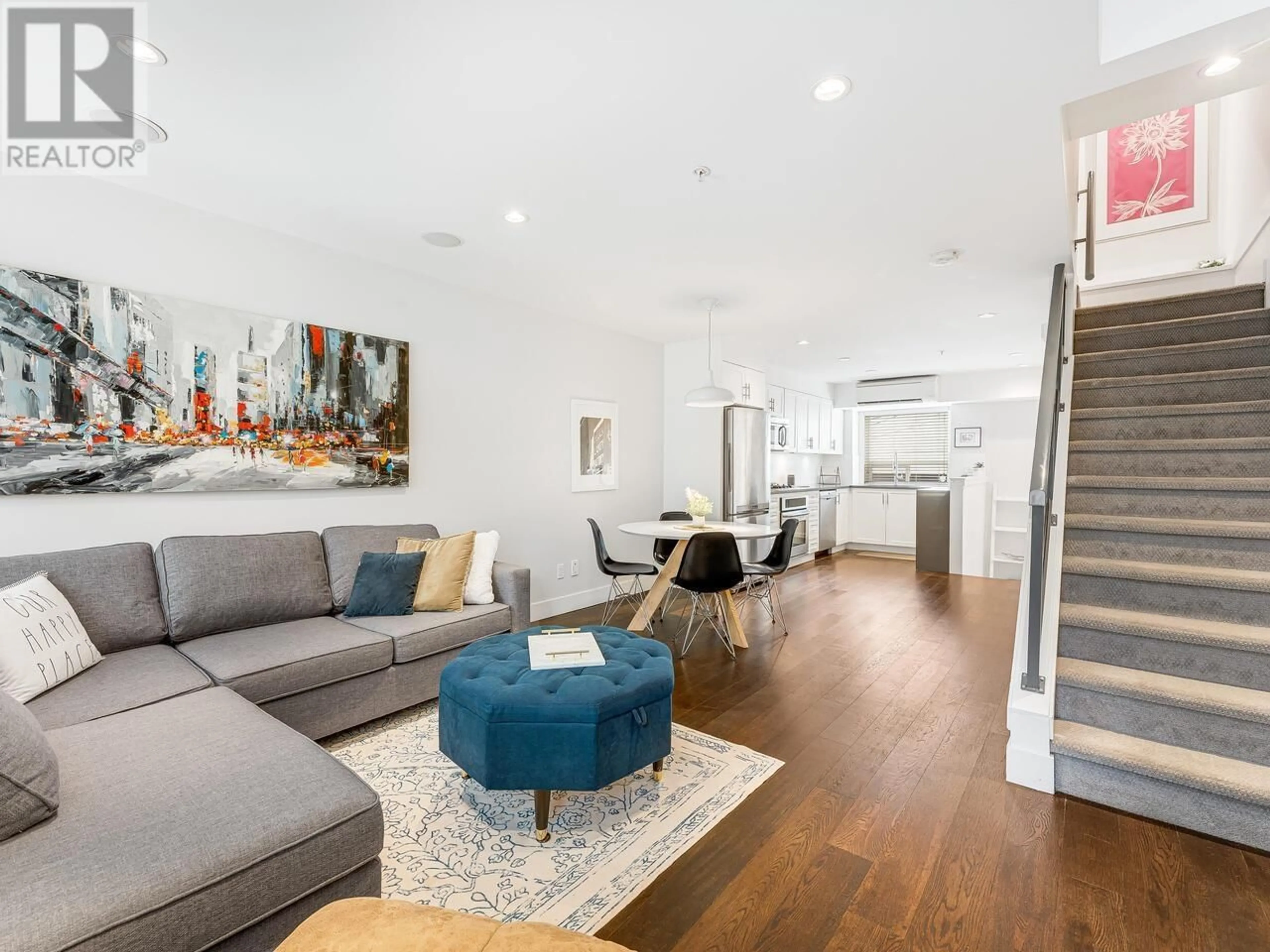 Living room, wood floors for 3335 WINDSOR STREET, Vancouver British Columbia V5V4N1