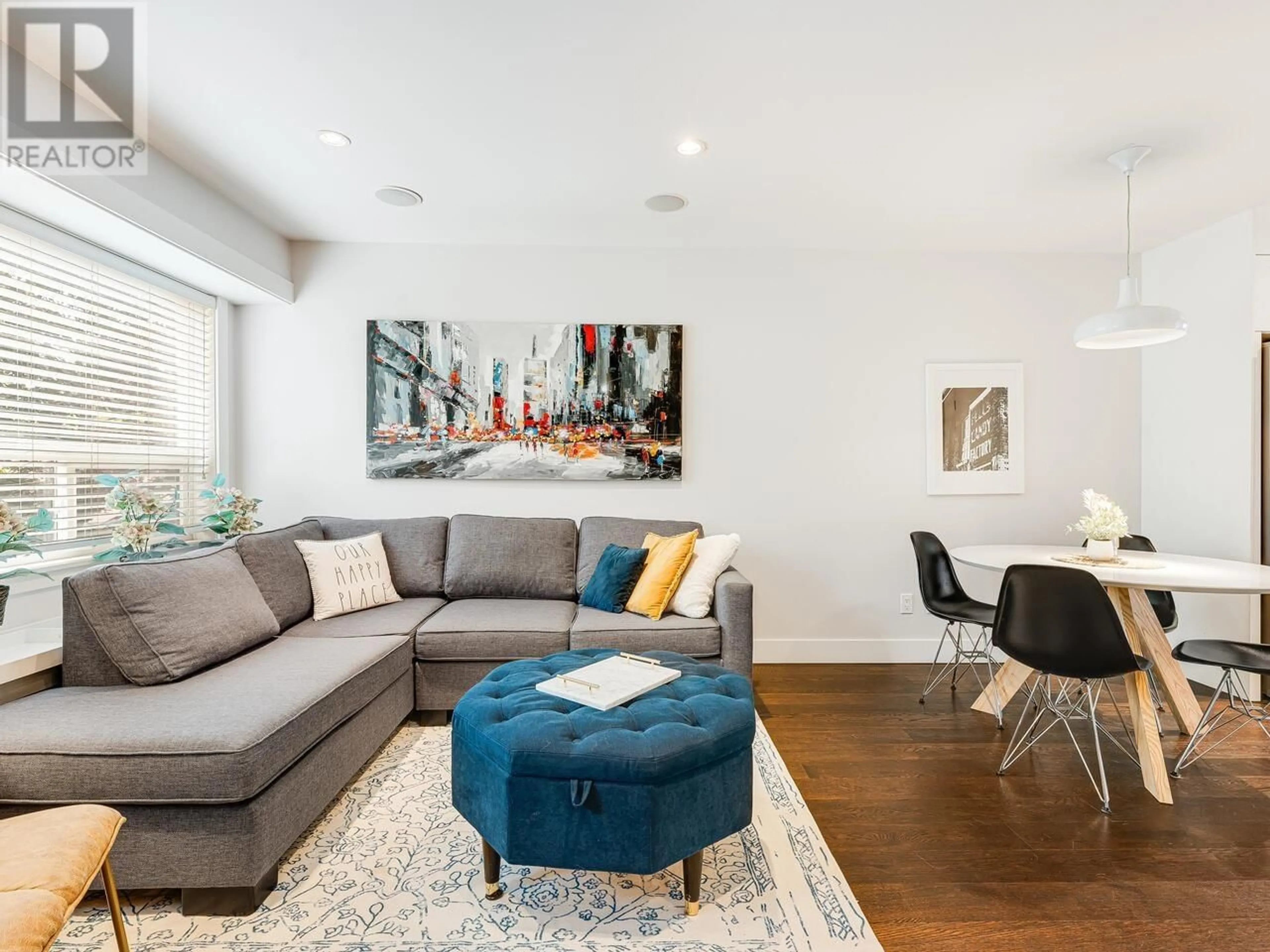 Living room, wood floors for 3335 WINDSOR STREET, Vancouver British Columbia V5V4N1