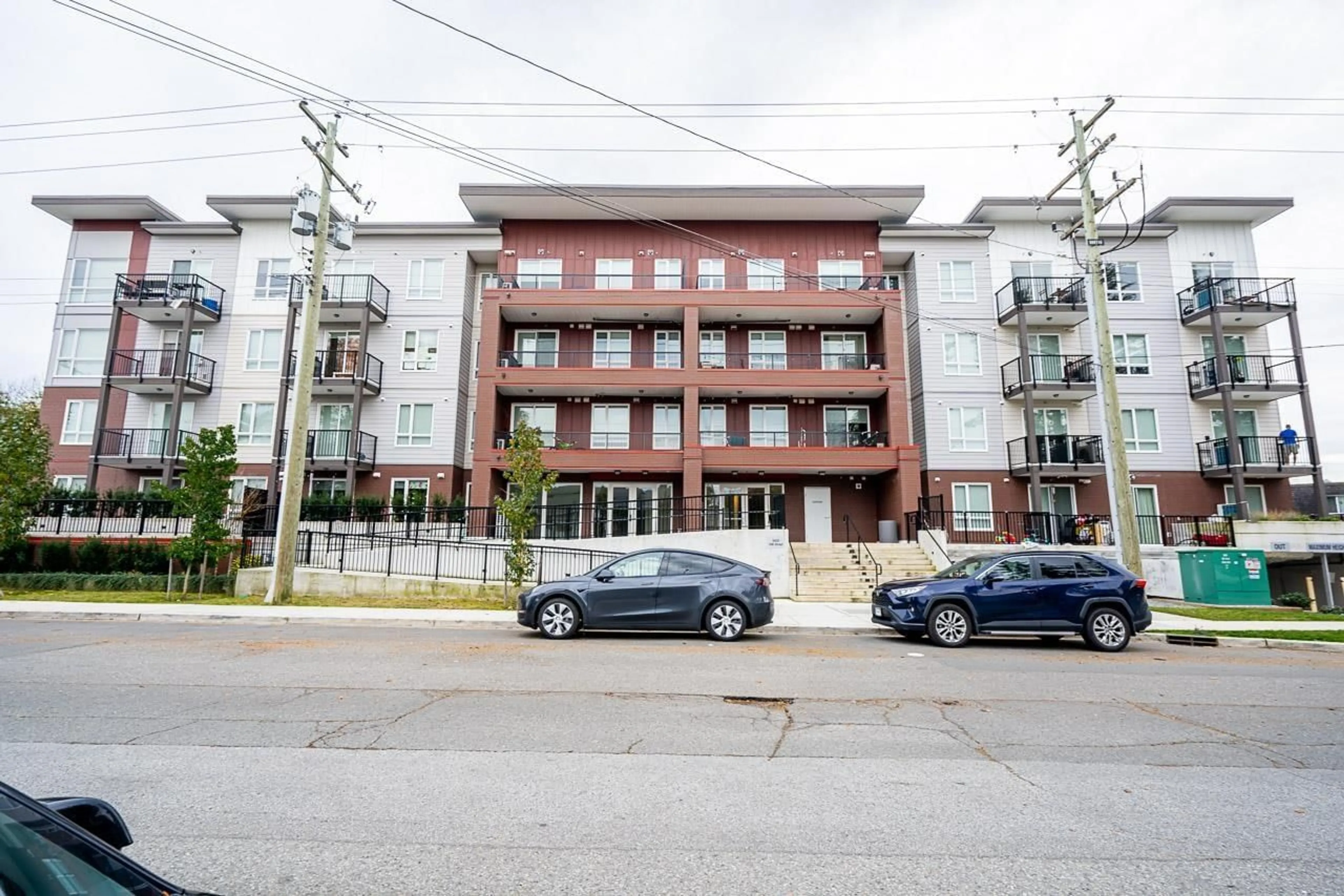 A pic from exterior of the house or condo, the front or back of building for 310 5420 208 STREET, Langley British Columbia V3A0P8