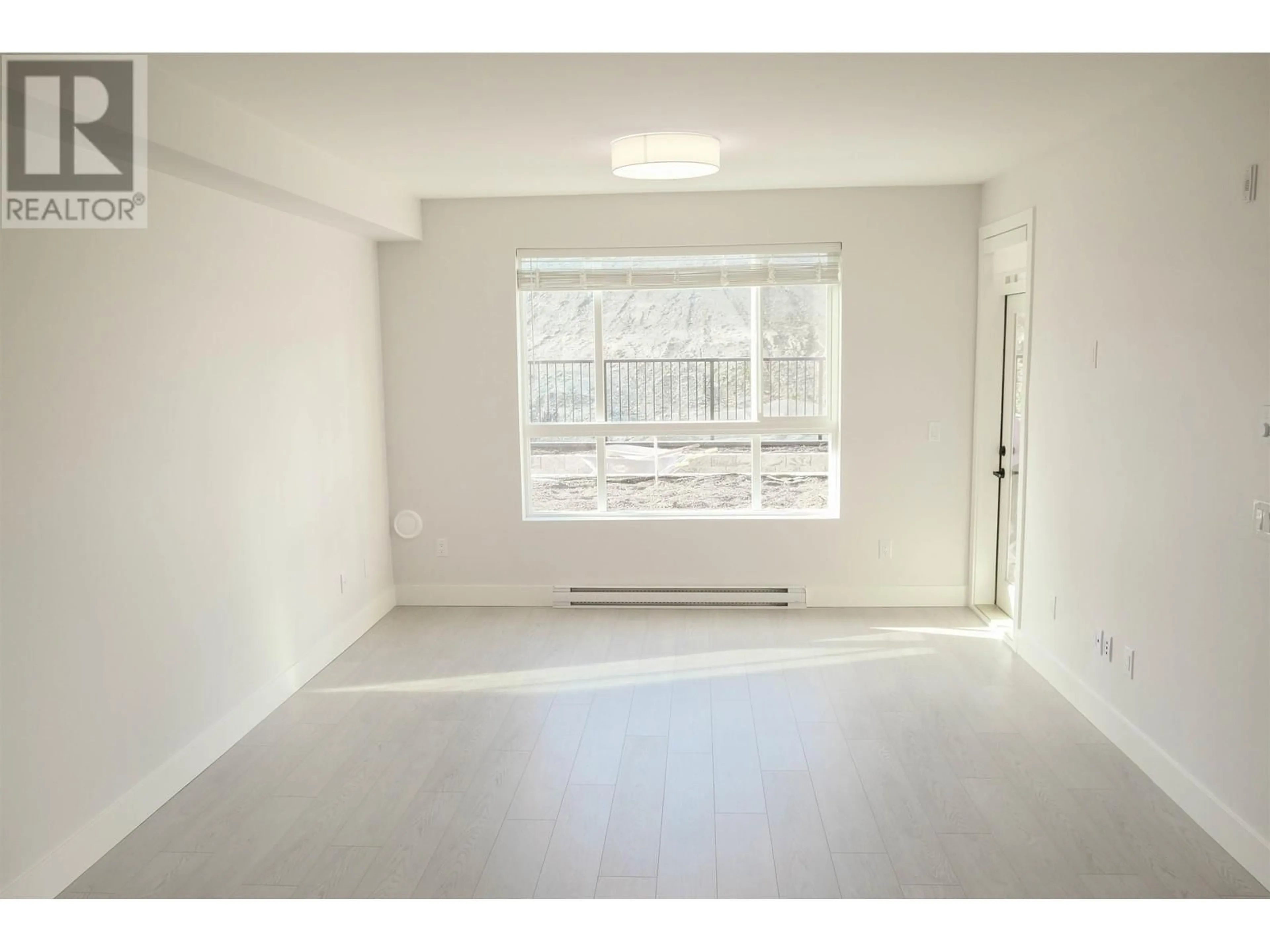 A pic of a room for 114 11655 FRASER STREET, Maple Ridge British Columbia V2X6W9