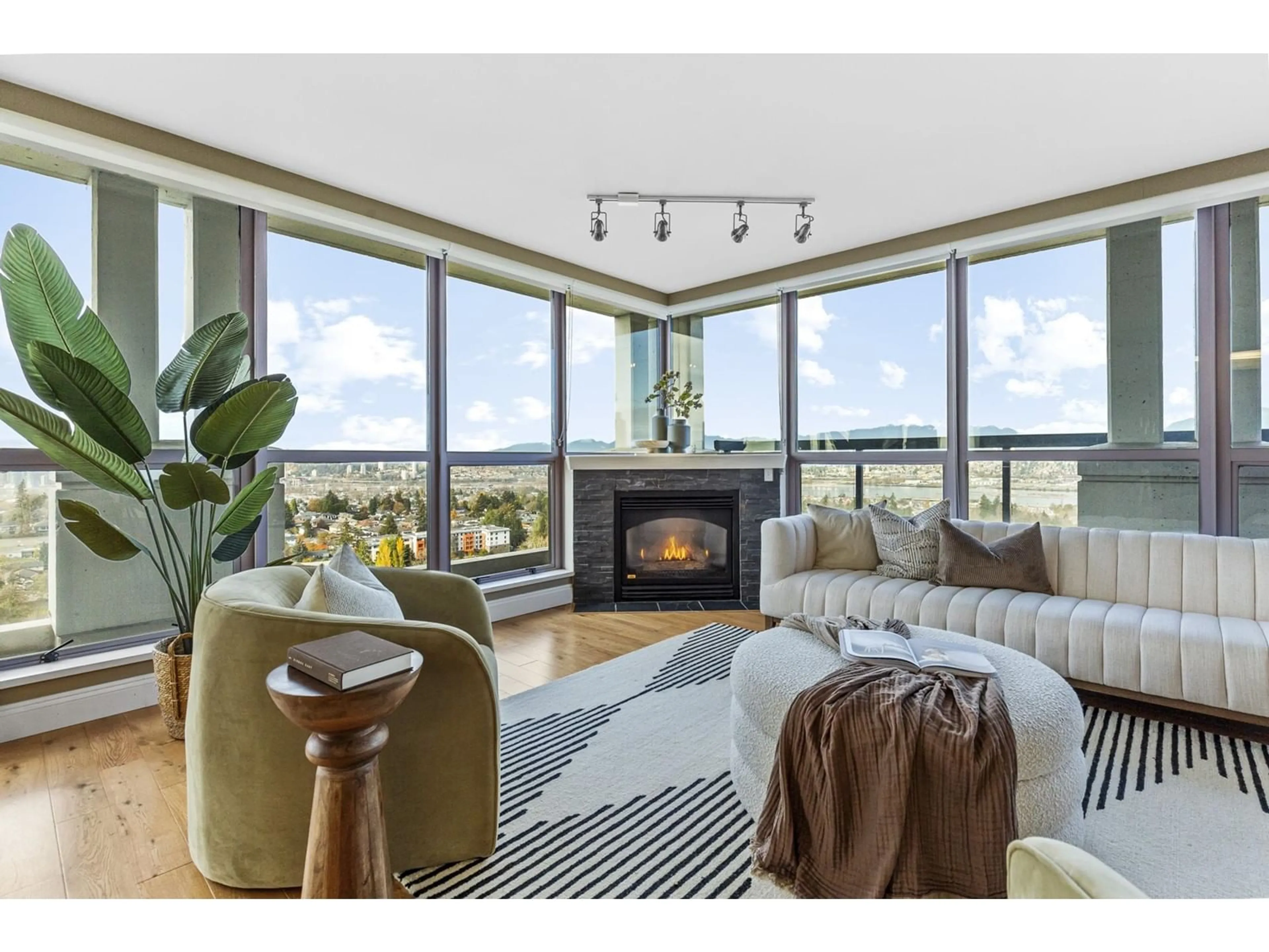 Living room, wood floors for 2102 10899 UNIVERSITY DRIVE, Surrey British Columbia V3T5V2