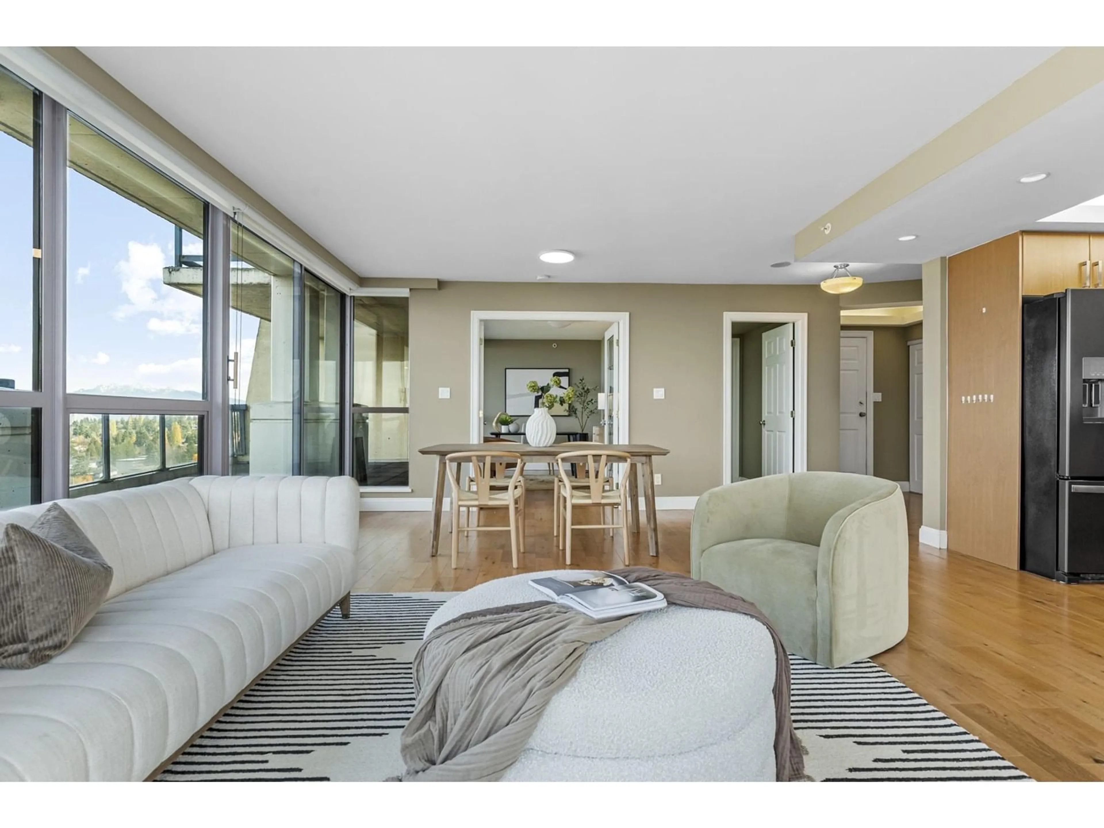 Living room, wood floors for 2102 10899 UNIVERSITY DRIVE, Surrey British Columbia V3T5V2