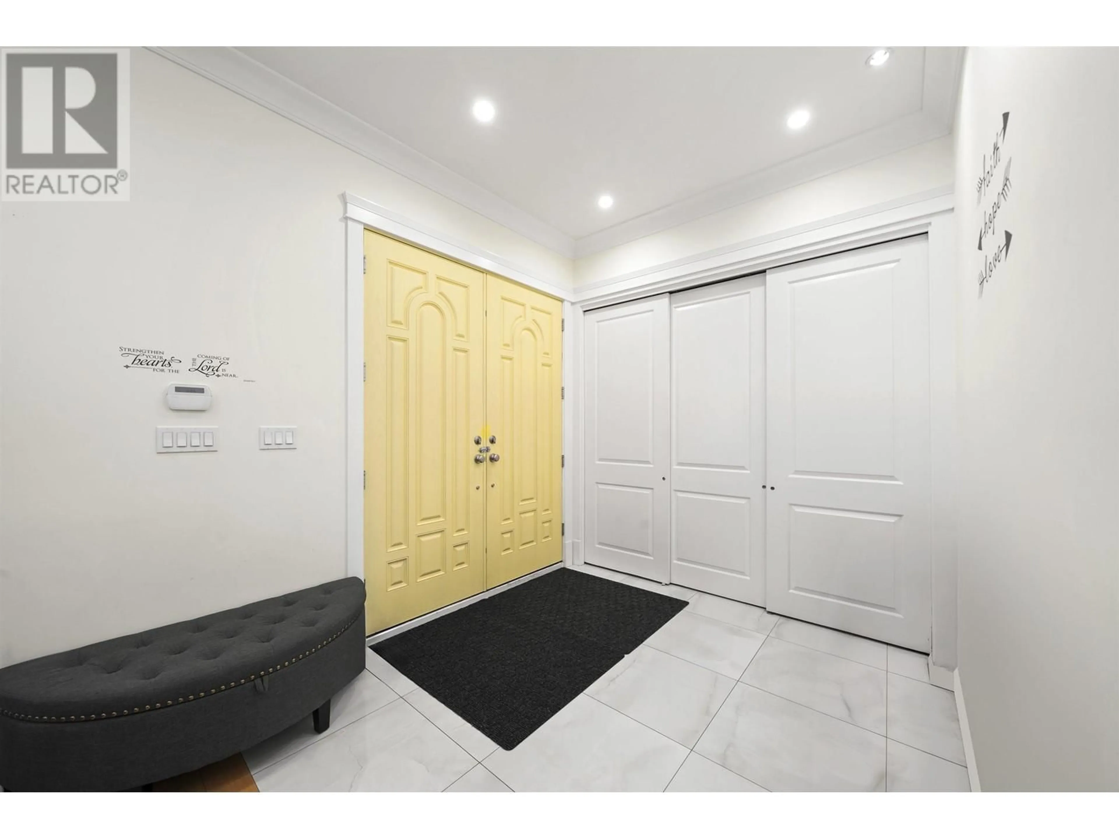 Indoor foyer, not visible floor for 1895 E 50TH AVENUE, Vancouver British Columbia V5P1V1