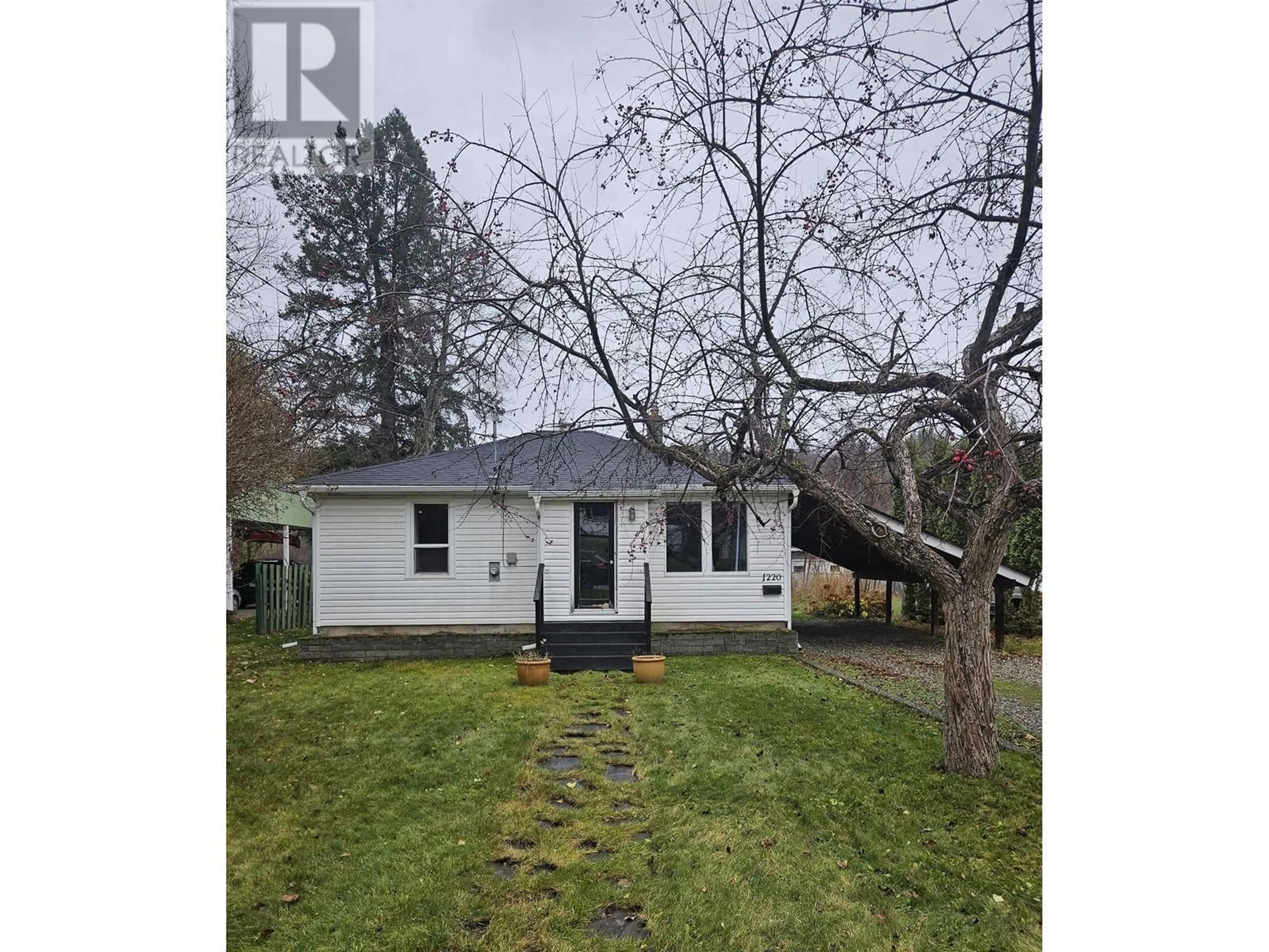 Frontside or backside of a home, cottage for 1220 MOFFAT AVENUE, Quesnel British Columbia V2J3A7