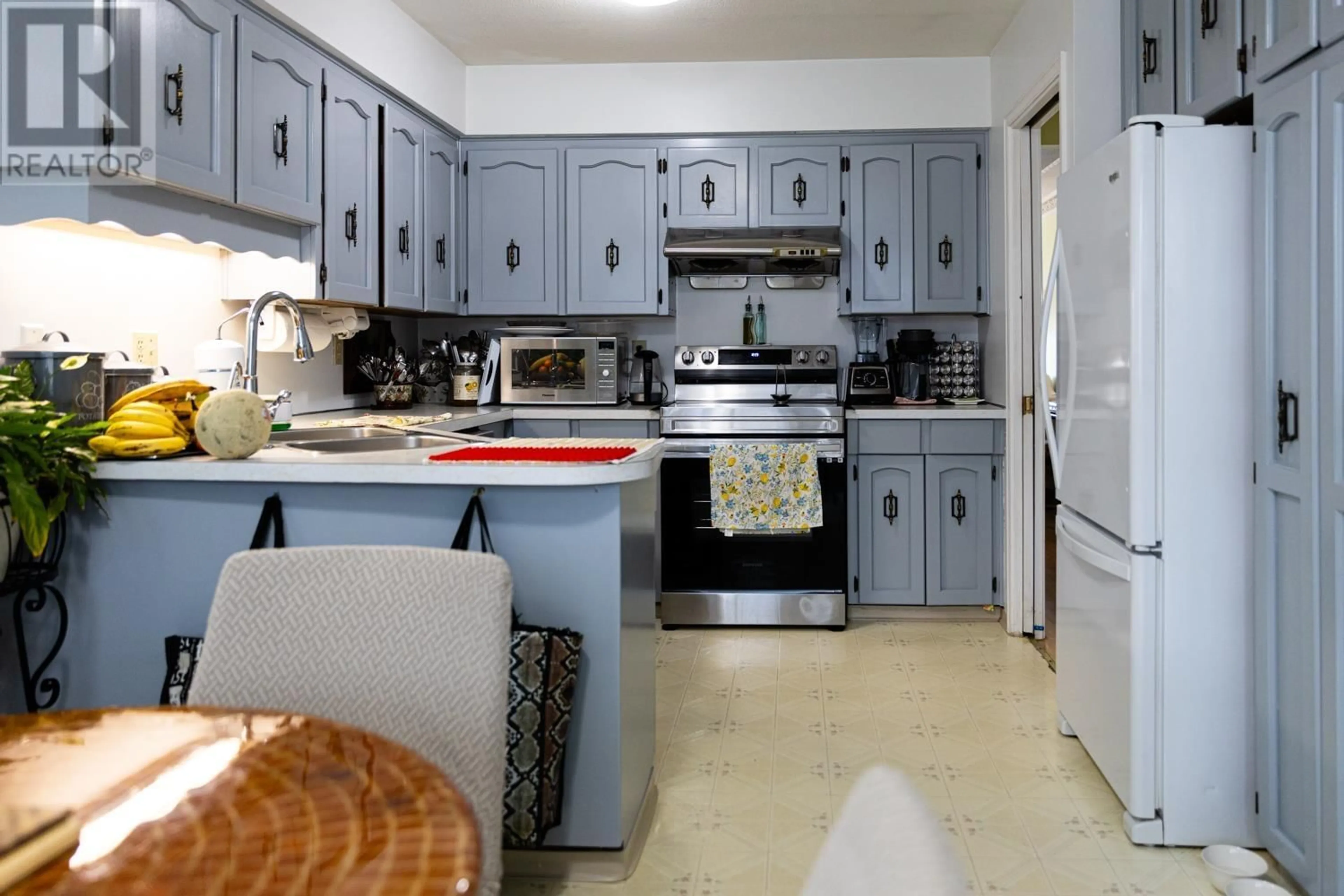 Standard kitchen, ceramic/tile floor for 4940 GROAT AVENUE, Richmond British Columbia V7E5E3