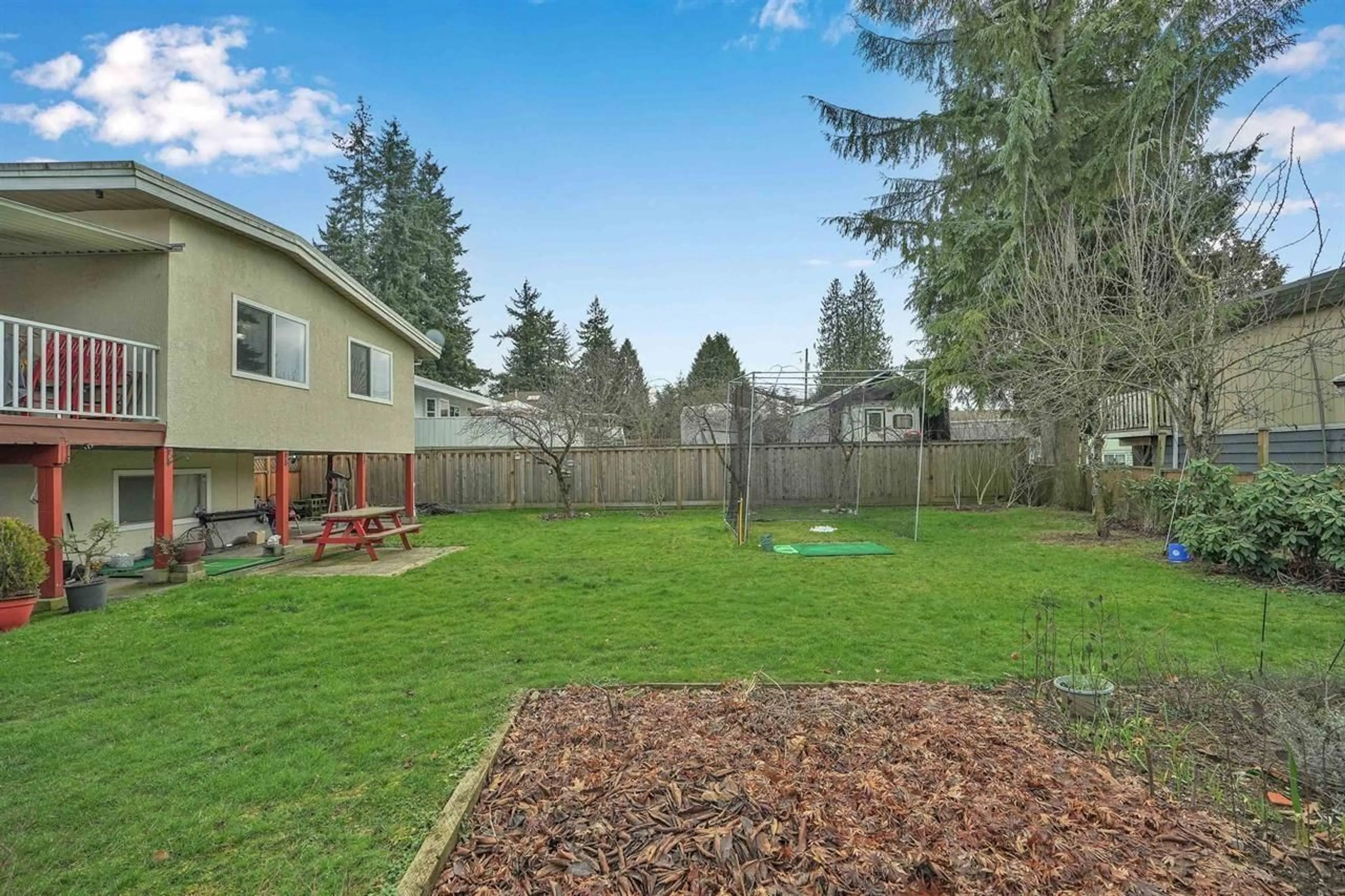 Patio, the fenced backyard for 10263 MICHEL PLACE, Surrey British Columbia V3T3R1