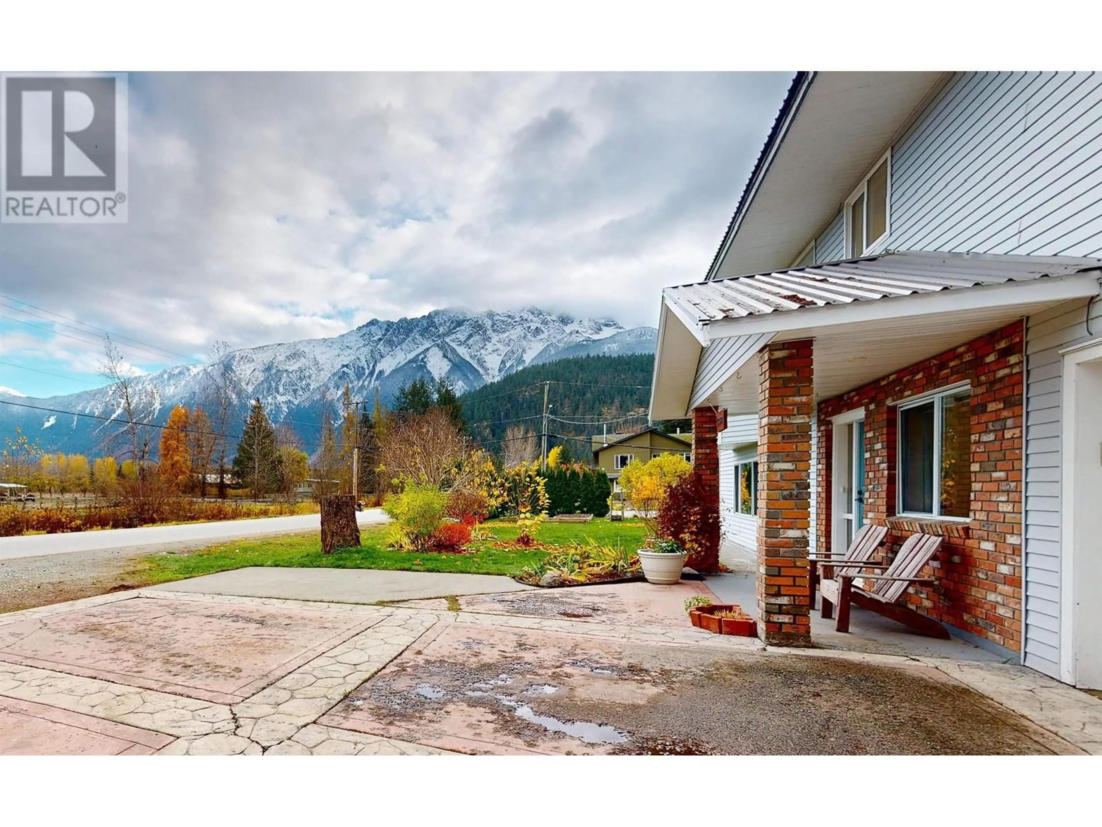 Patio, cottage for 7389 HARROW ROAD, Pemberton British Columbia V0N2L0