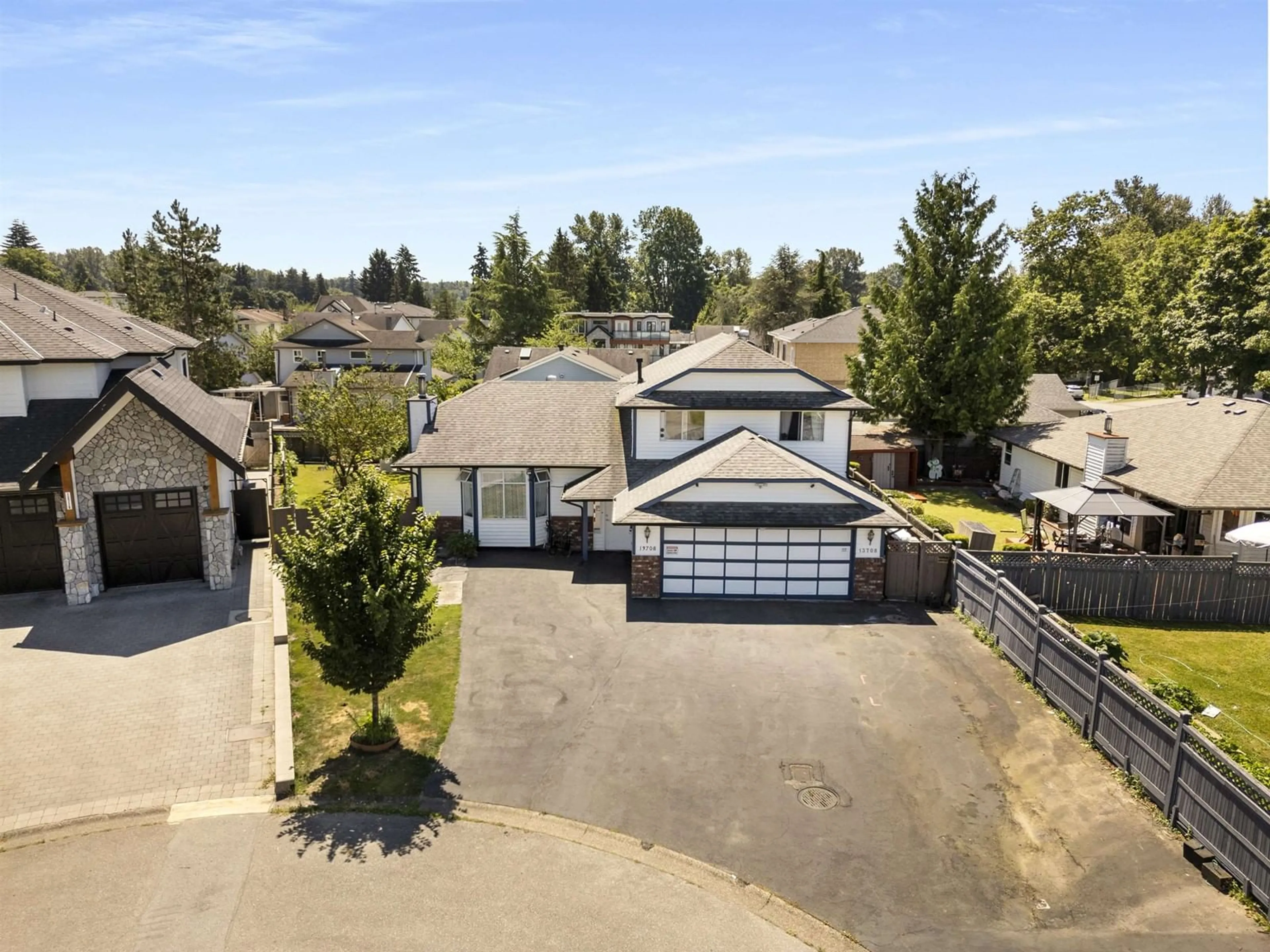 Frontside or backside of a home, the street view for 13708 90A AVENUE, Surrey British Columbia V3V7P2