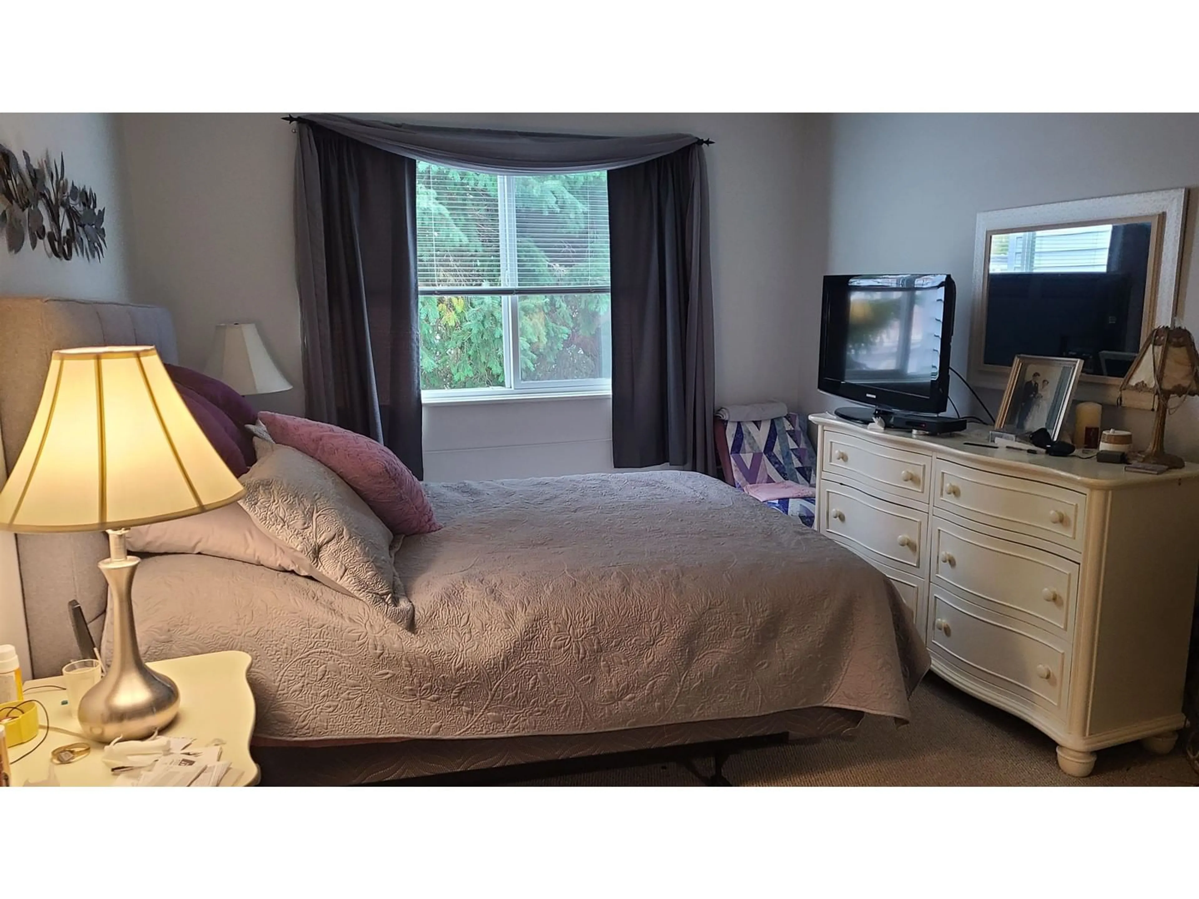 A pic of a room, carpet floors for 306 1354 WINTER STREET, White Rock British Columbia V4B3Y1