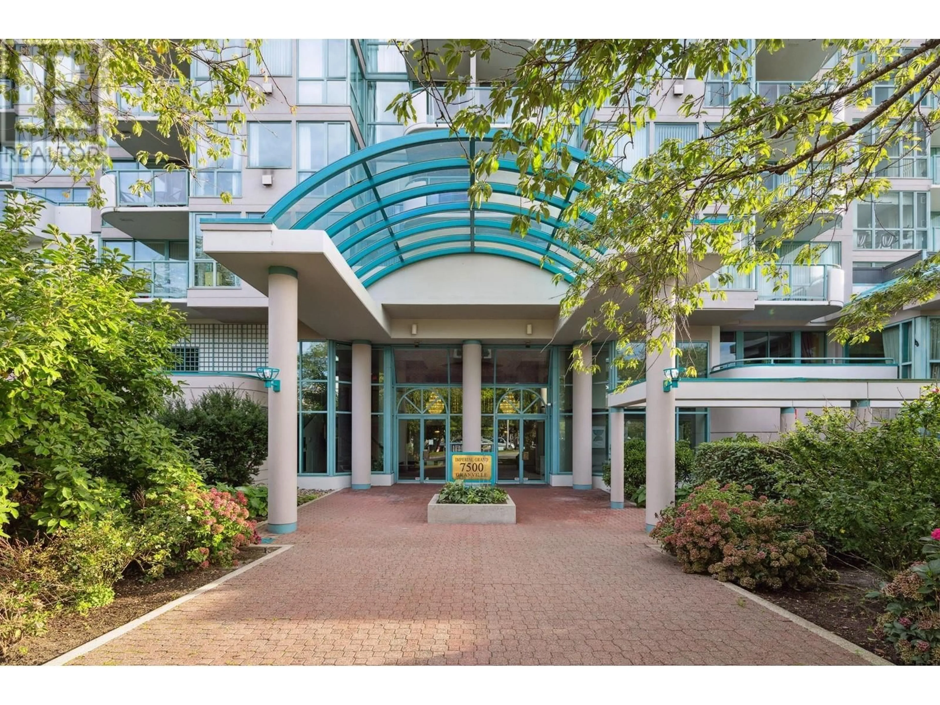 Indoor foyer for 303 7500 GRANVILLE AVENUE, Richmond British Columbia V6Y3Y6