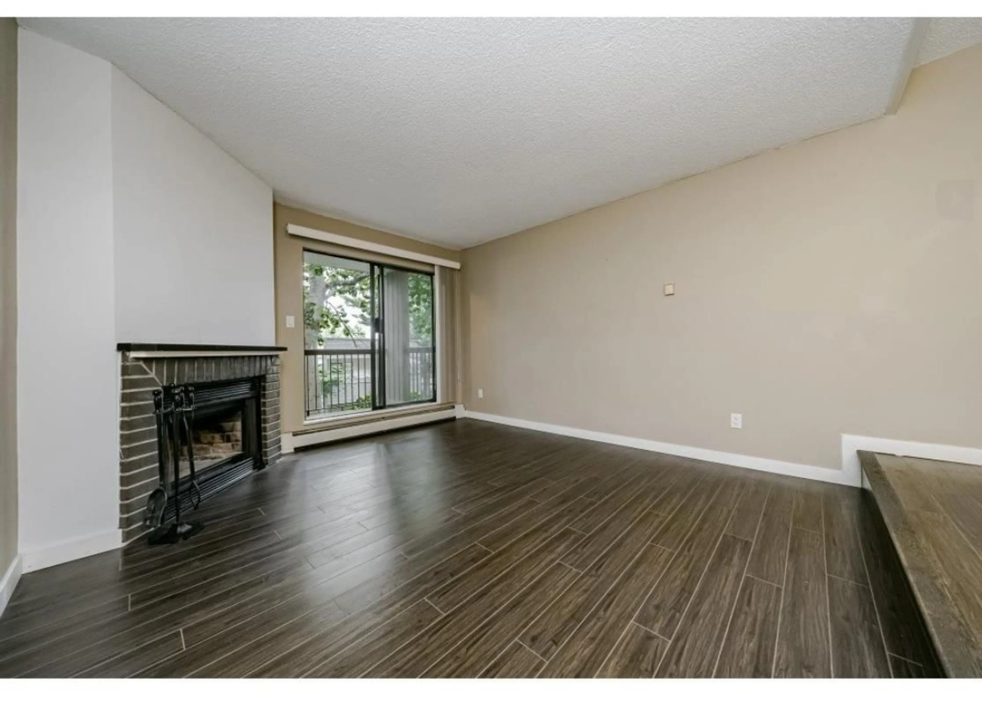 A pic of a room for 2106 - 13819 100, Surrey British Columbia V3T5L1