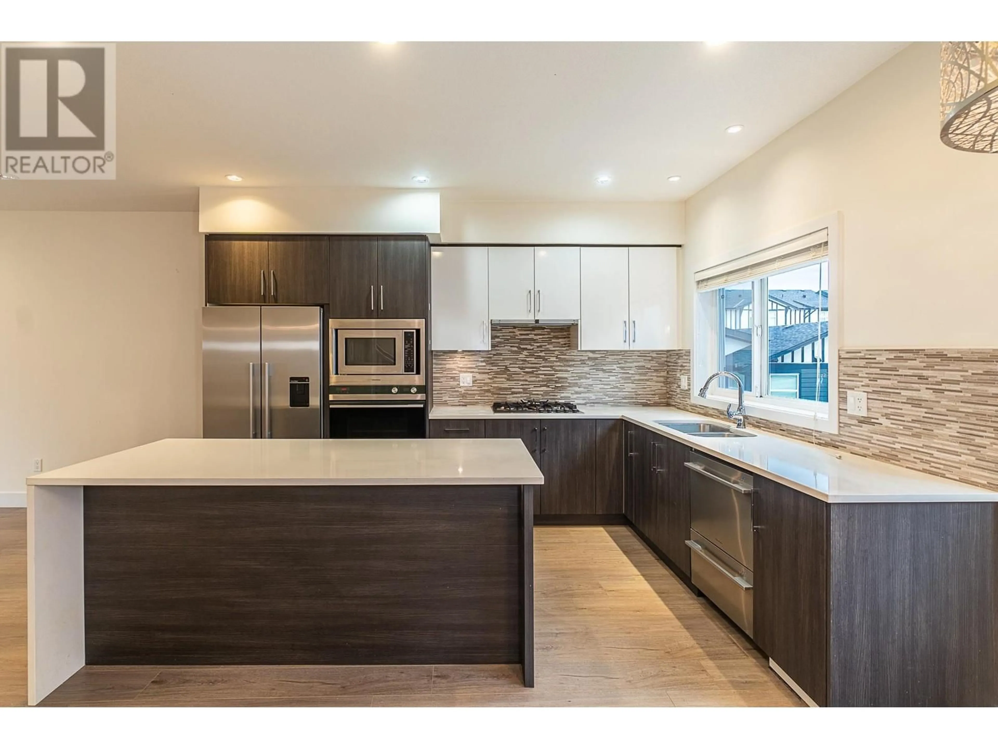 Open concept kitchen for 17 9680 ALEXANDRA ROAD, Richmond British Columbia V6X0P2