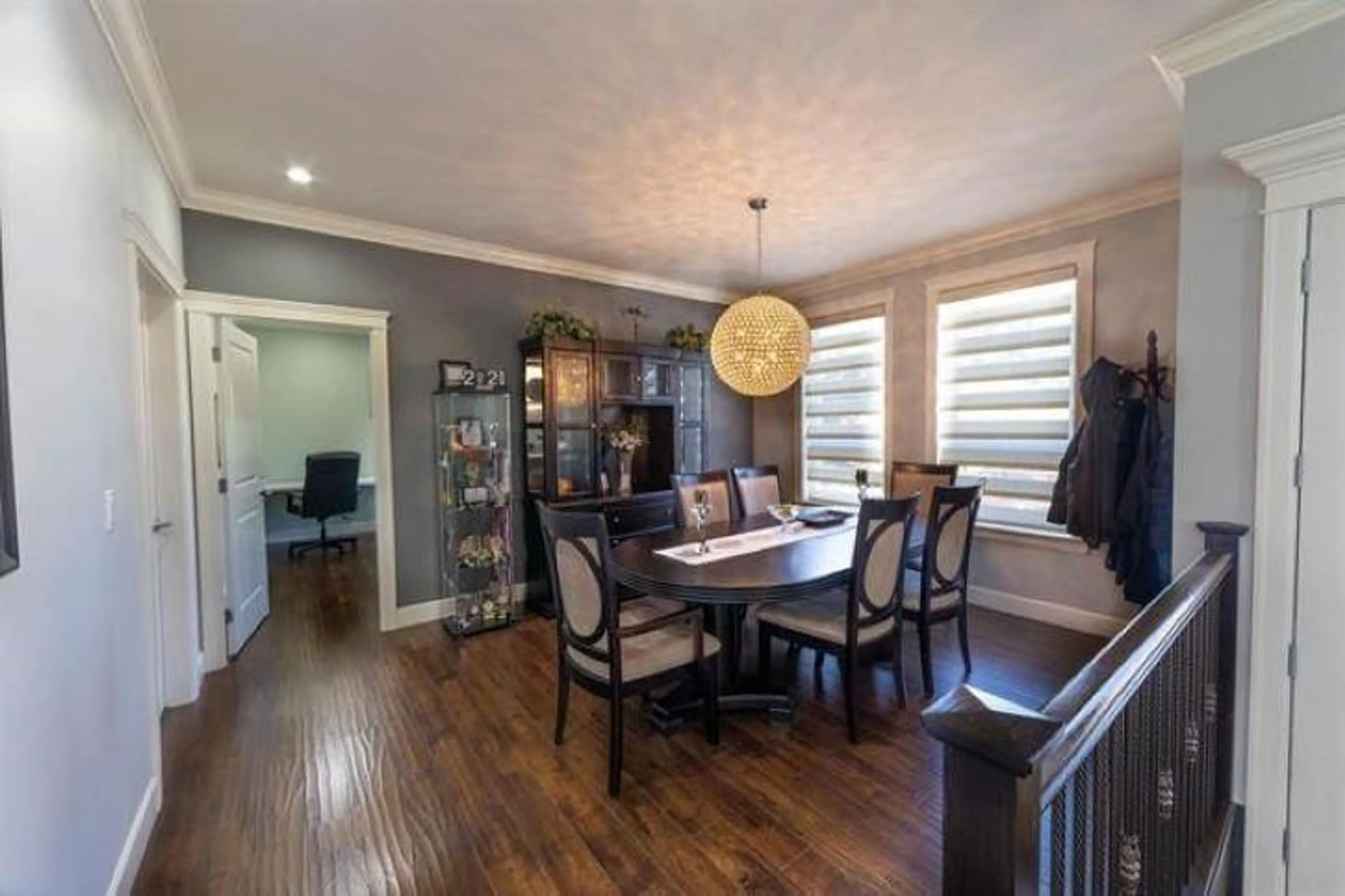 Dining room, wood floors for 5997 137A STREET, Surrey British Columbia V3X3N6