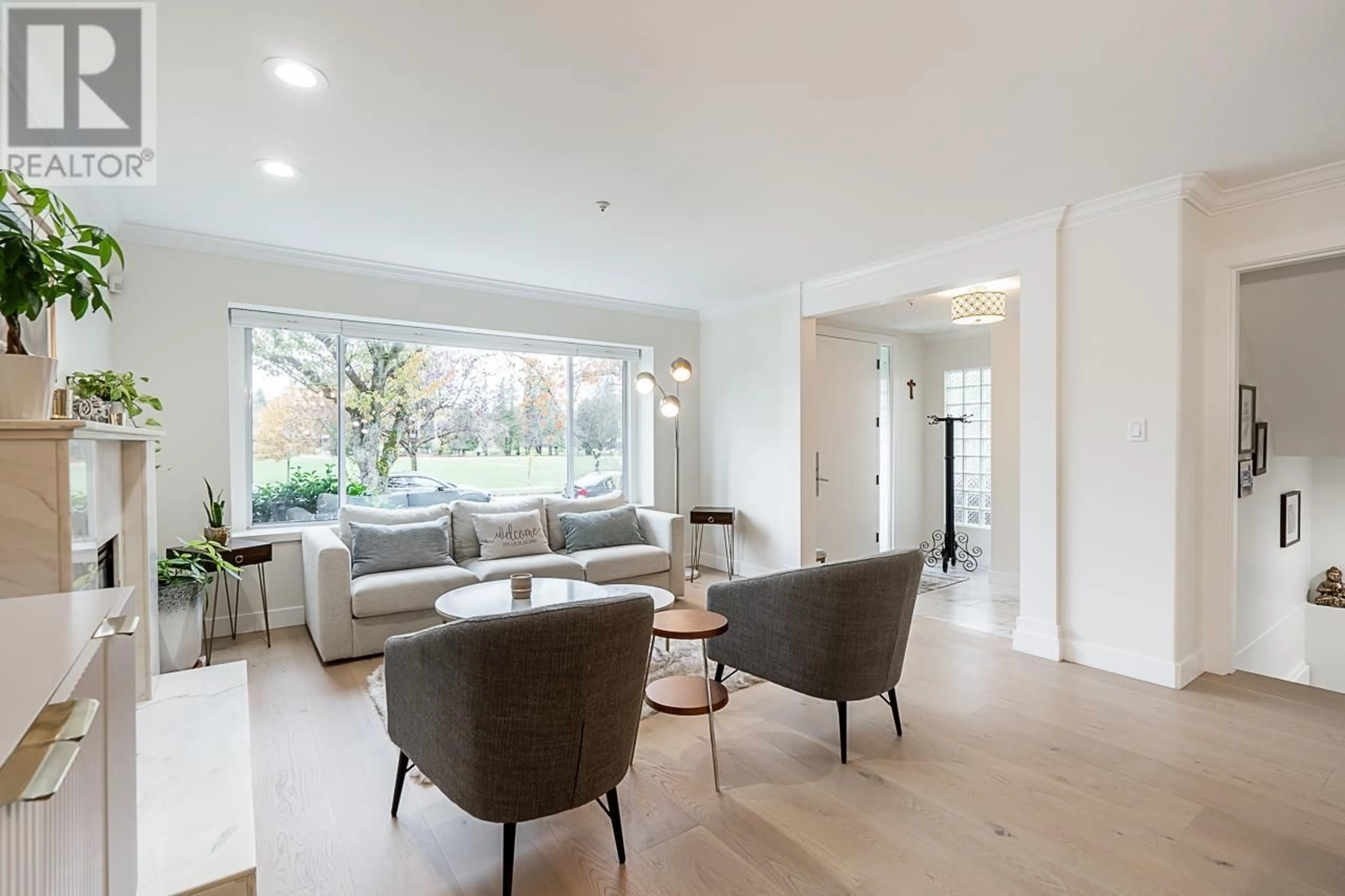 Living room, wood floors for 3728 HEATHER STREET, Vancouver British Columbia V5Z3L2