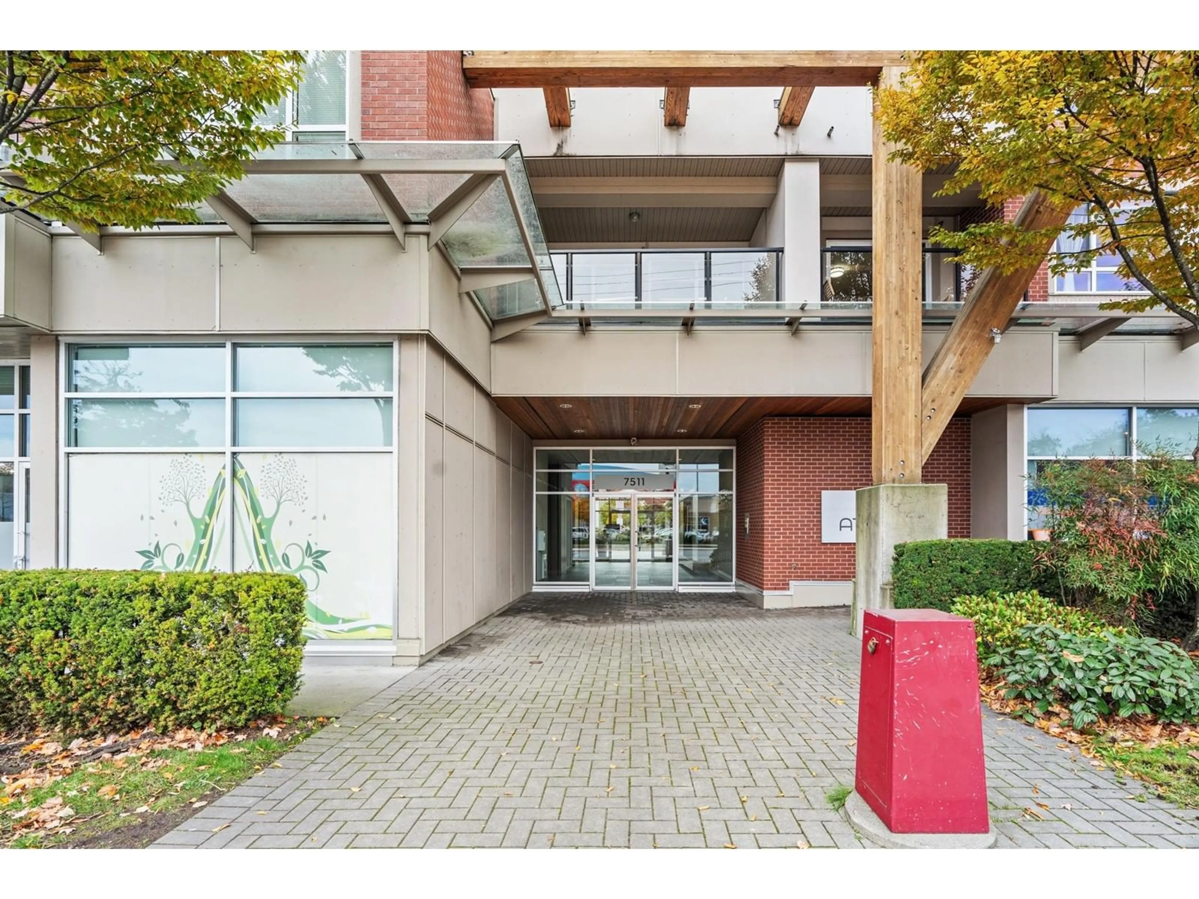 Indoor foyer for 319 7511 120 STREET, Delta British Columbia V4C0C1