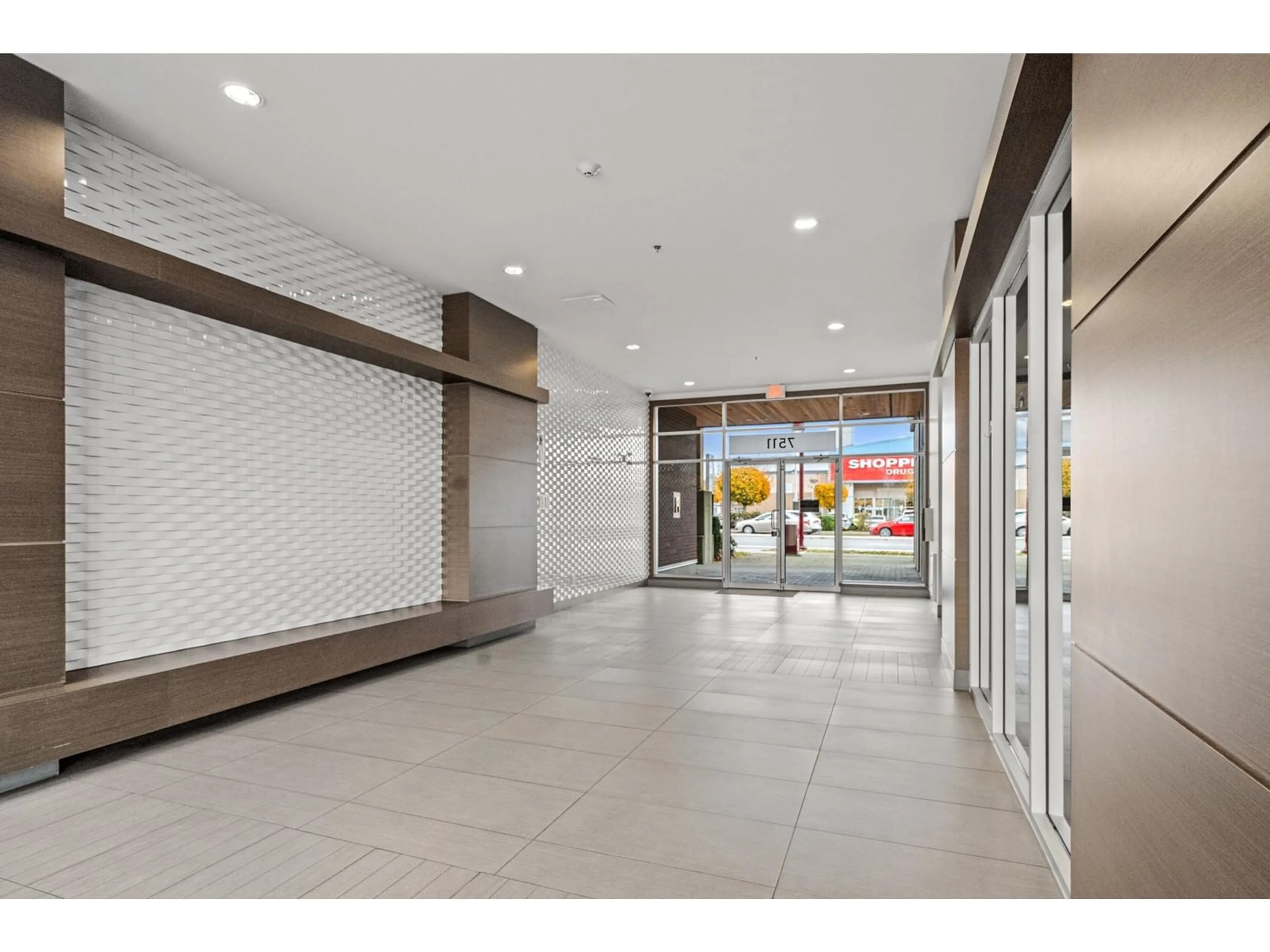 Indoor lobby, ceramic floors for 319 7511 120 STREET, Delta British Columbia V4C0C1