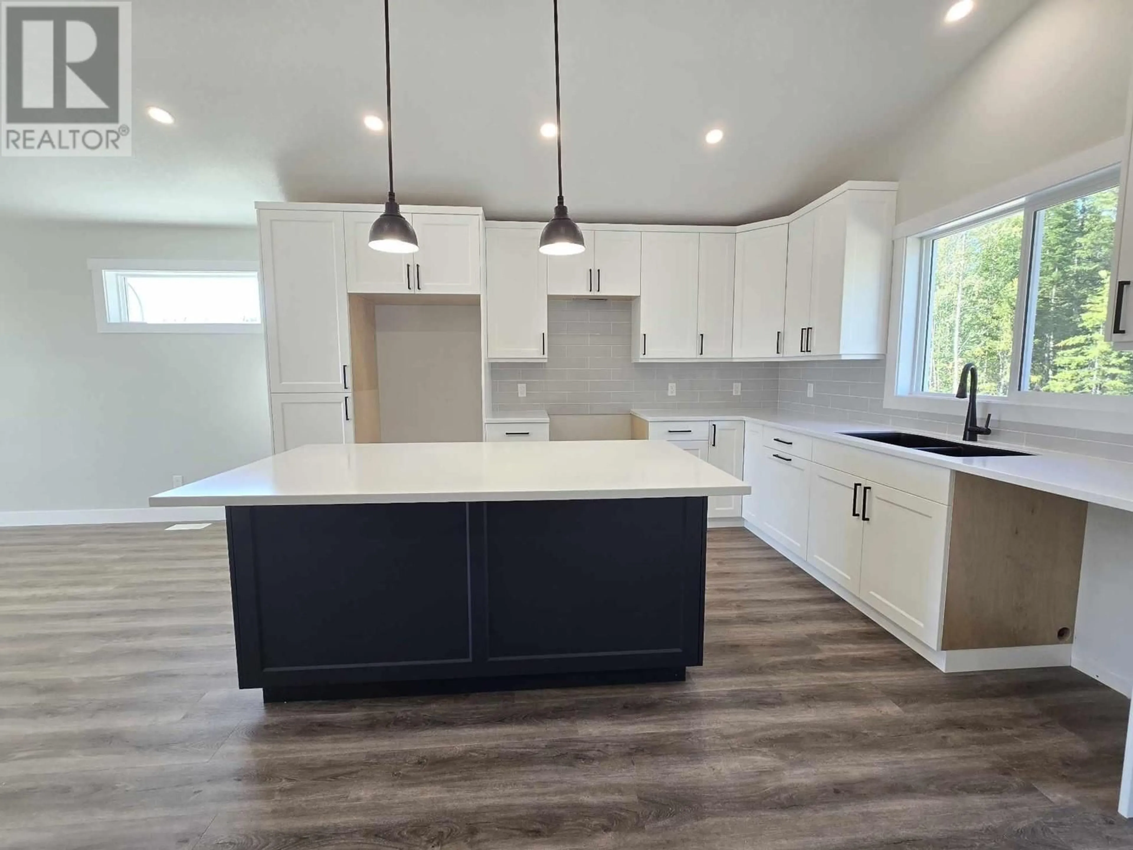 Open concept kitchen for 7220 HILLU ROAD, Prince George British Columbia V2K0B4