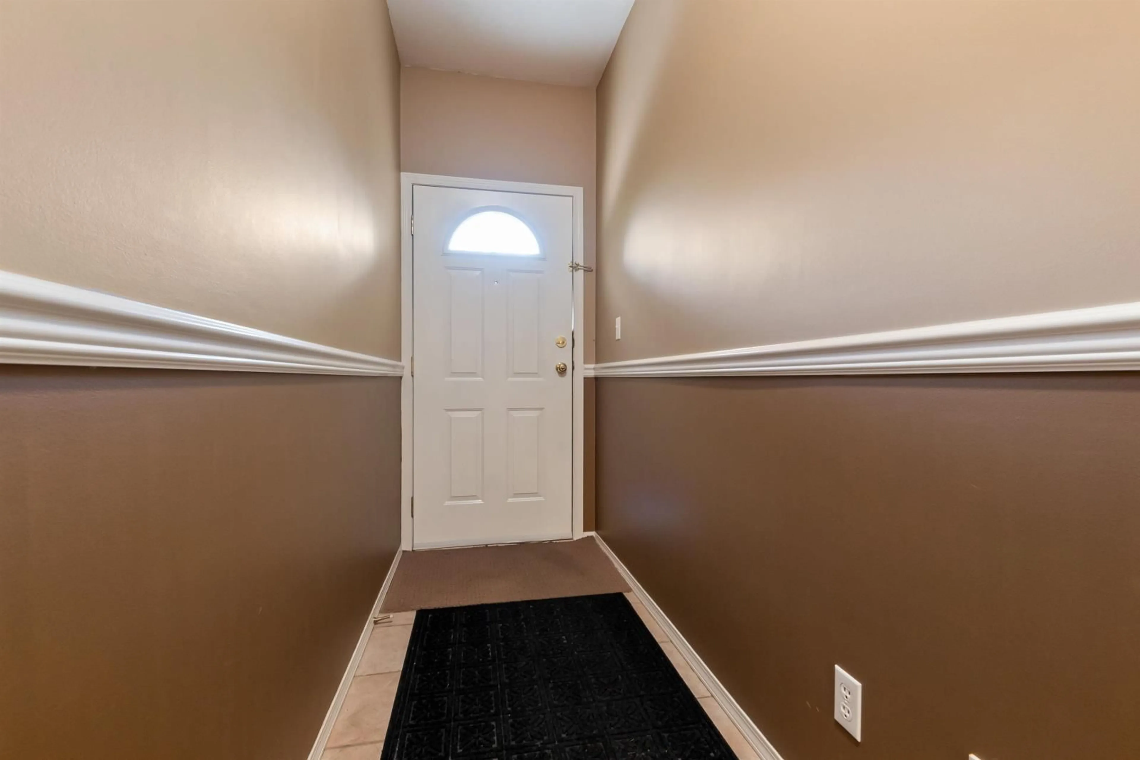 Indoor entryway, unknown floor for 2 9913 QUARRY ROAD, Chilliwack British Columbia V2P3M3