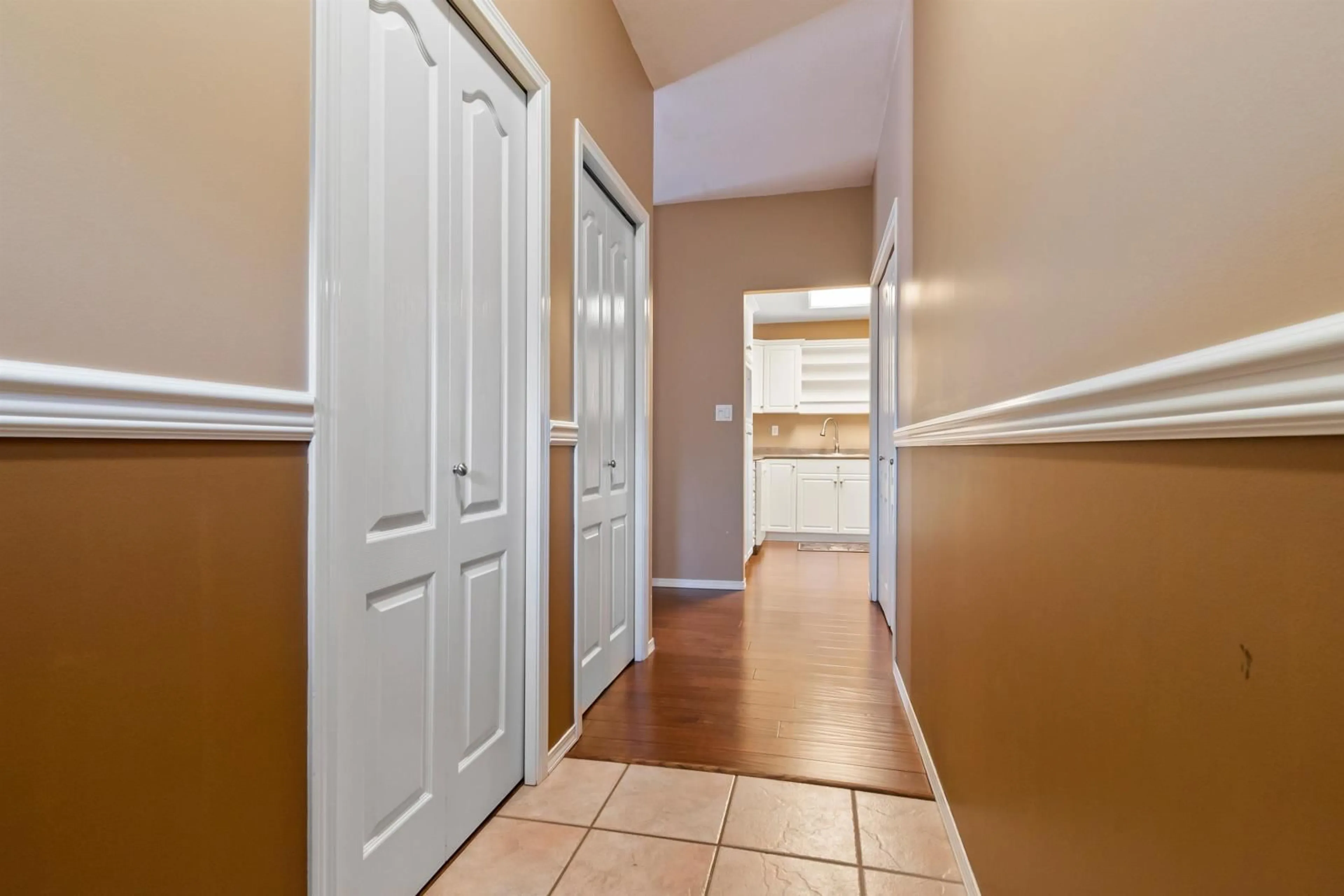 Indoor entryway, wood floors for 2 9913 QUARRY ROAD|Chilliwack Proper Eas, Chilliwack British Columbia V2P3M3