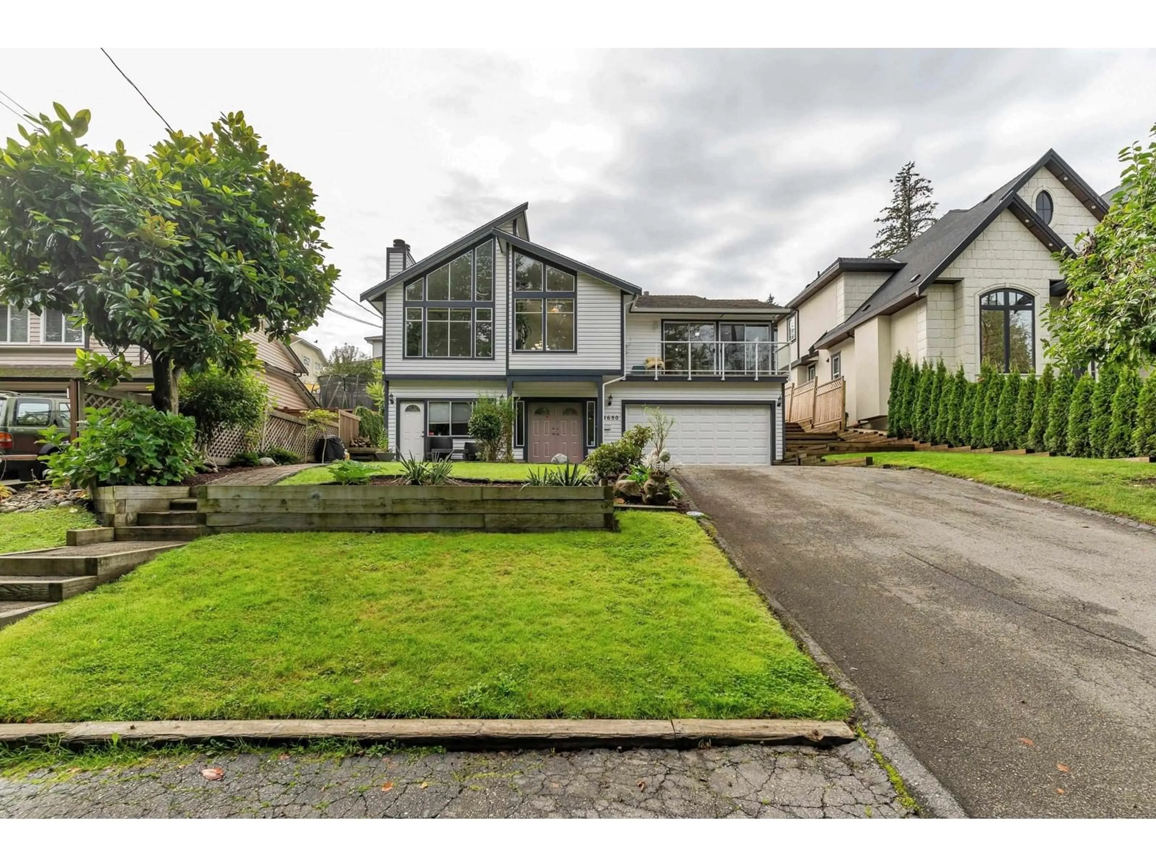 Frontside or backside of a home, the street view for 14680 ST ANDREWS DRIVE, Surrey British Columbia V3R5V4