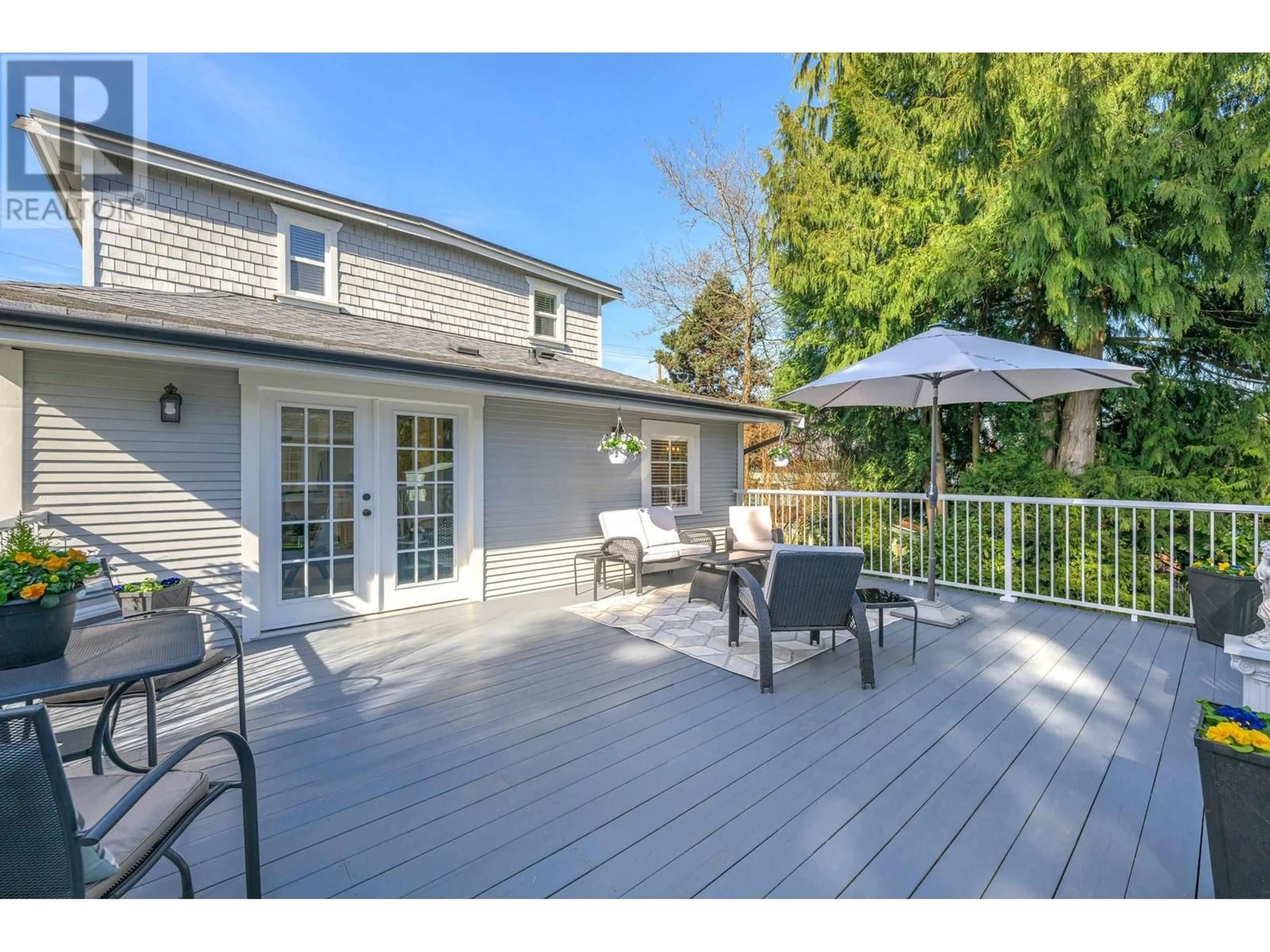 Patio, the fenced backyard for 234 EIGHTH AVENUE, New Westminster British Columbia V3L1Y2