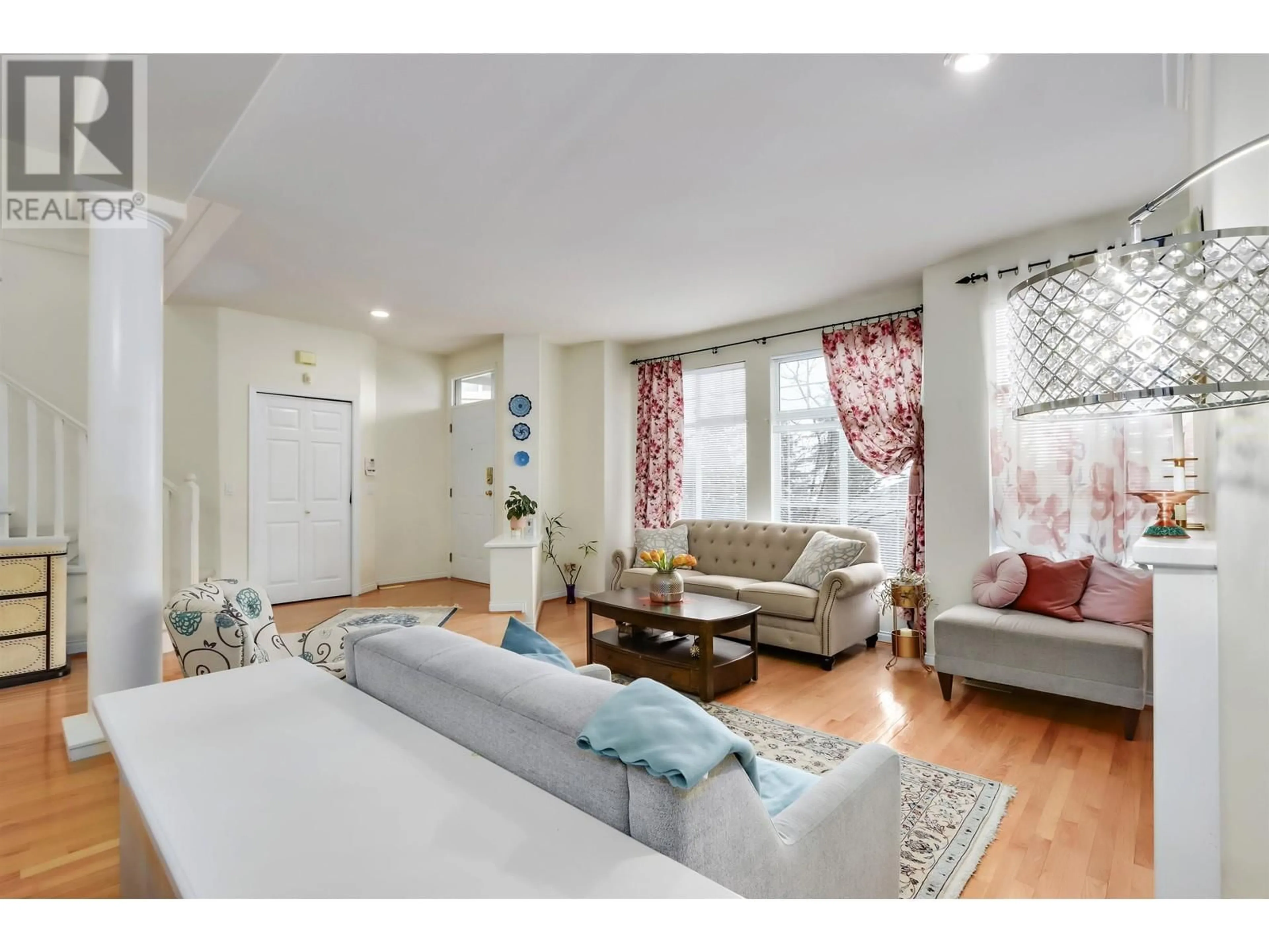 Living room, wood floors for 149 2979 PANORAMA DRIVE, Coquitlam British Columbia V3E2W8