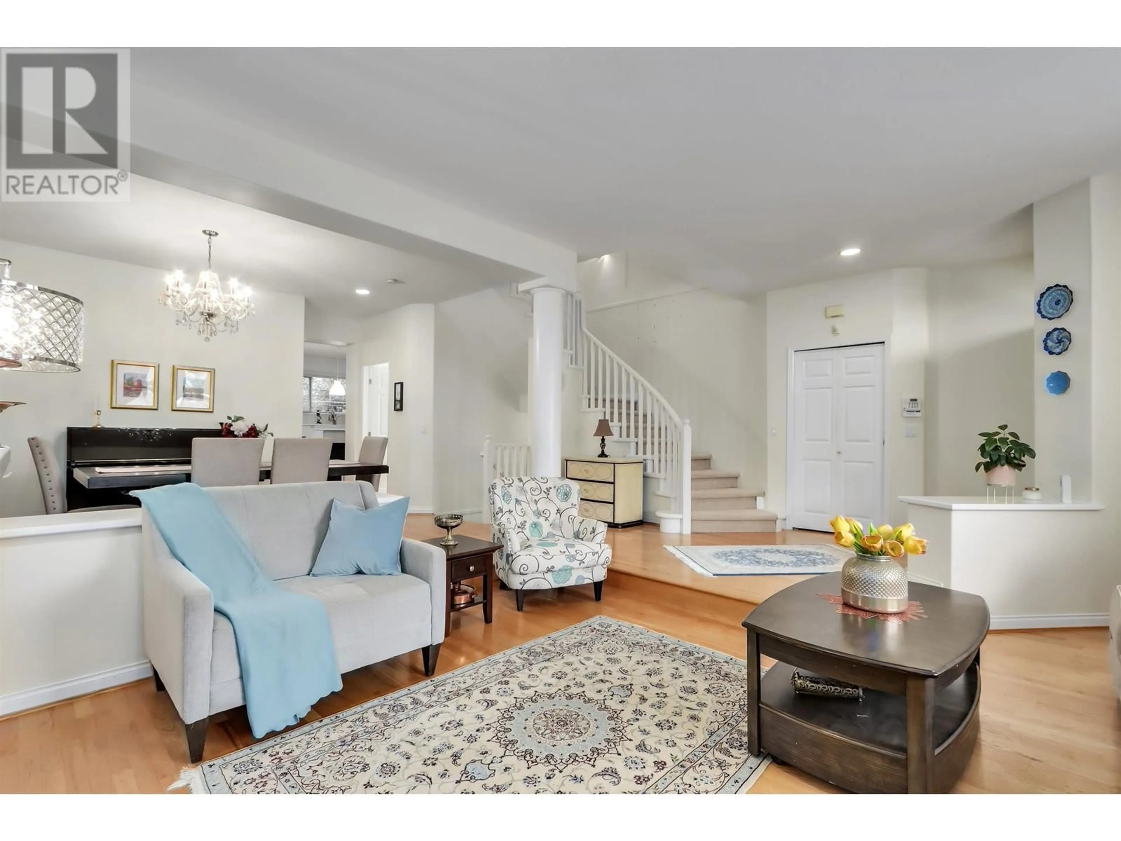 Living room, wood floors for 149 2979 PANORAMA DRIVE, Coquitlam British Columbia V3E2W8