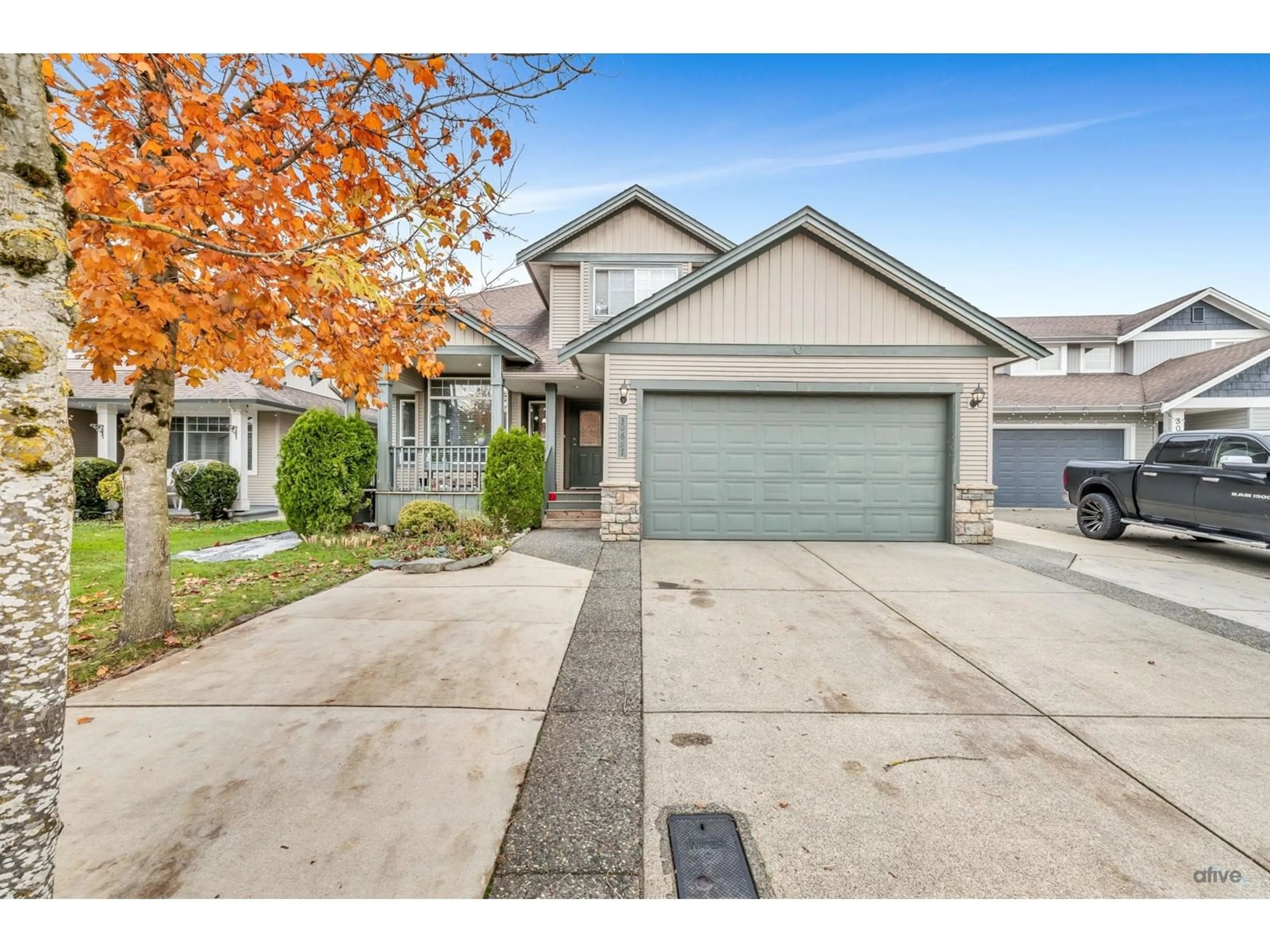 Frontside or backside of a home, the street view for 30657 STEELHEAD COURT, Abbotsford British Columbia V2T6V1