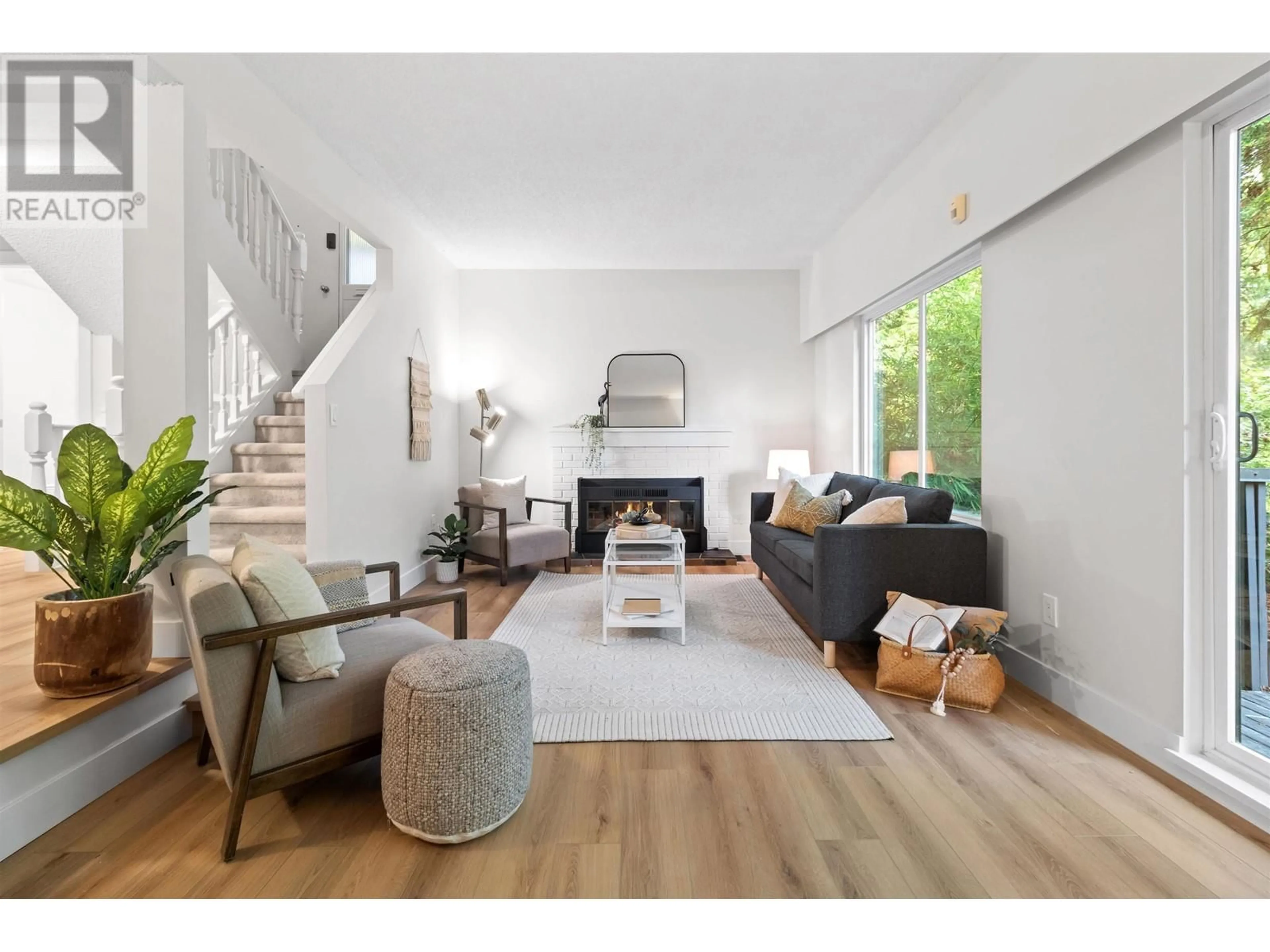 Living room, wood floors for 3010 ARIES PLACE, Burnaby British Columbia V3J7E9