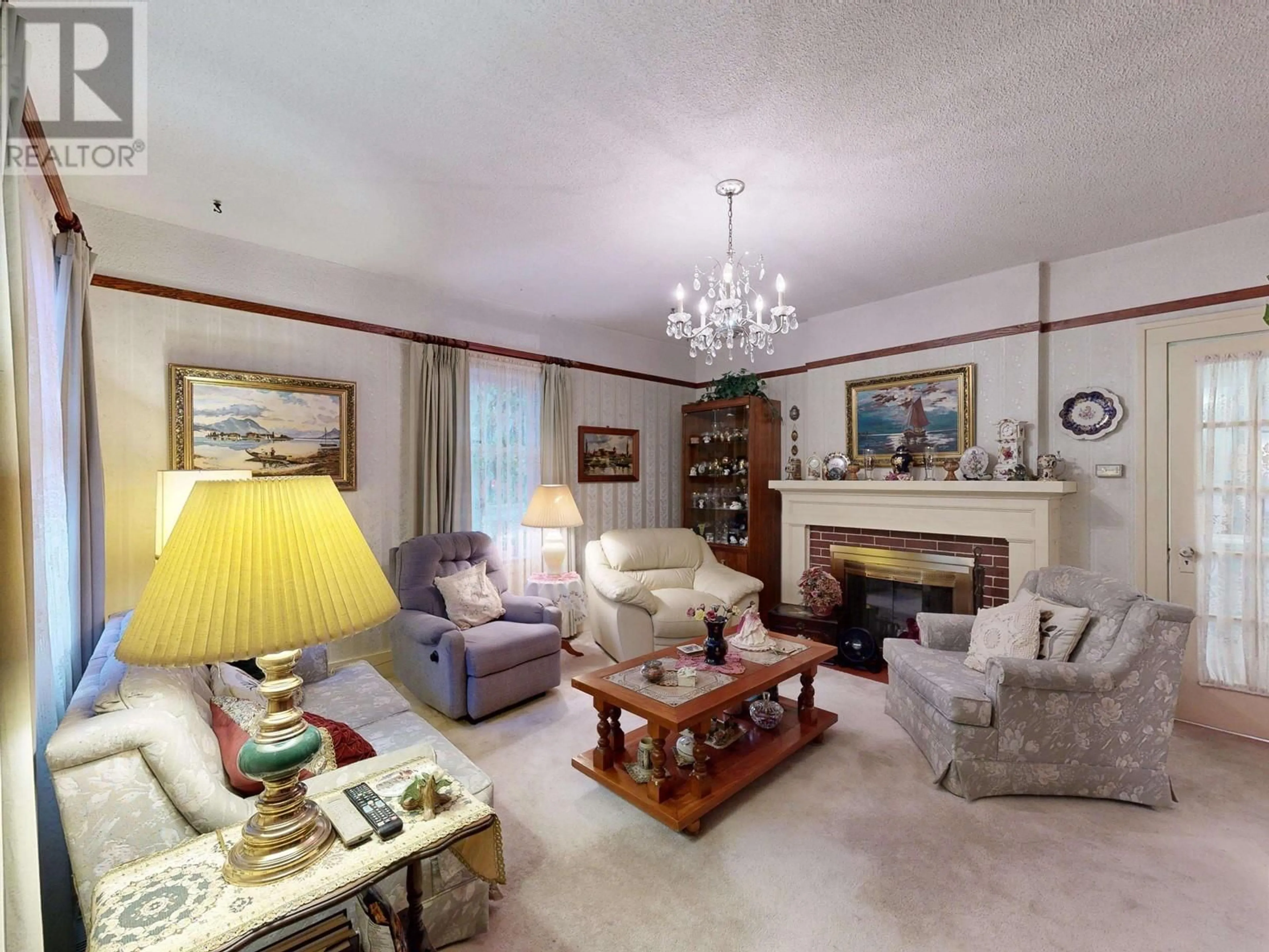 Living room, wood floors for 1496 E 15TH AVENUE, Vancouver British Columbia V5N2E8