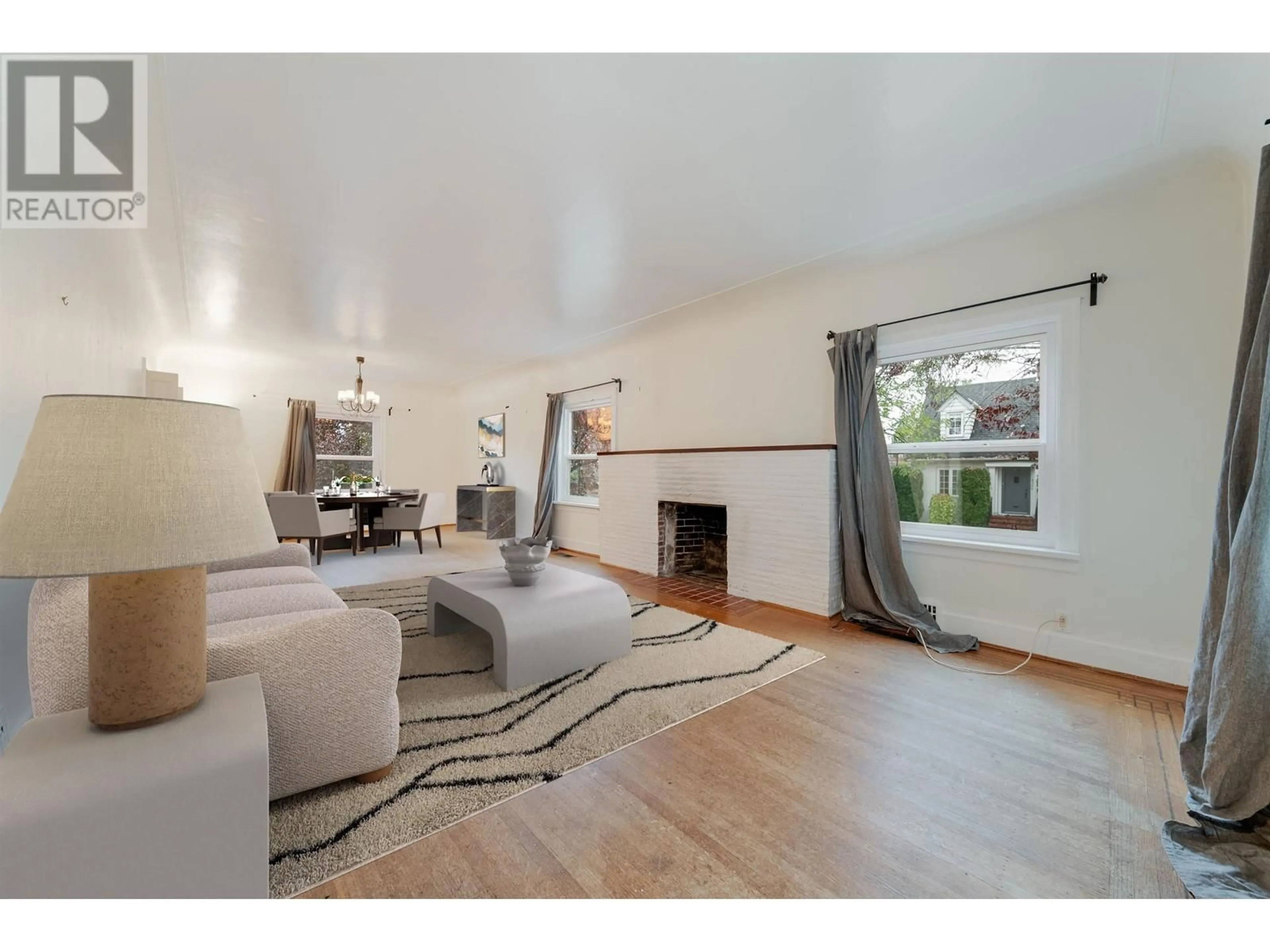 Living room, wood floors for 3007 W 32ND AVENUE, Vancouver British Columbia V6L2B9