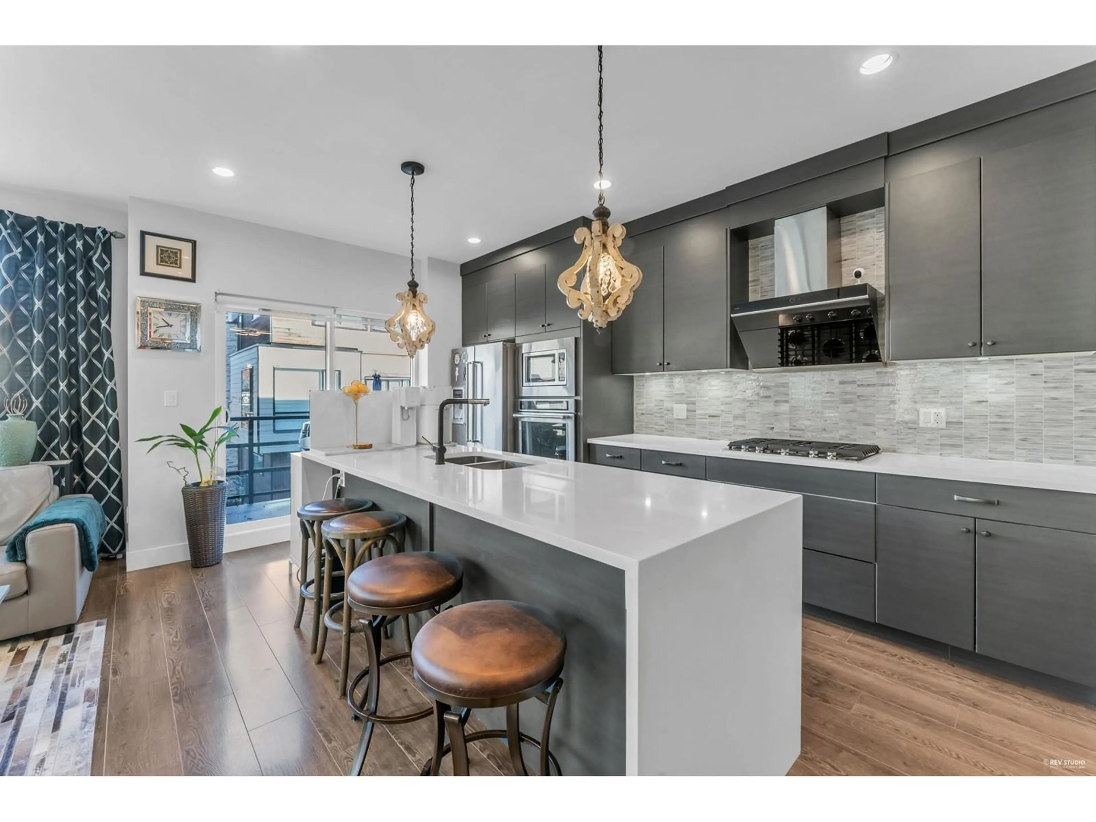 Open concept kitchen for 12 15688 28 AVENUE, Surrey British Columbia V3Z0N1