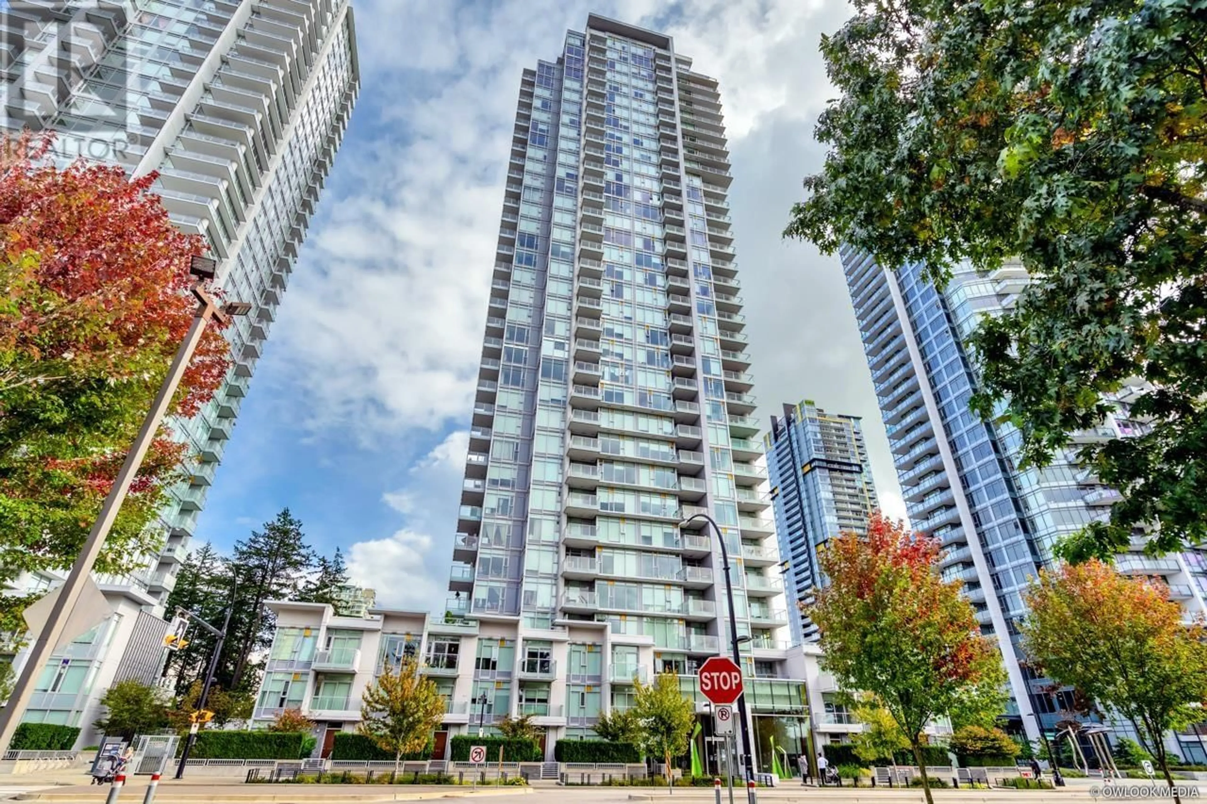 A pic from exterior of the house or condo, the view of city buildings for 909 6588 NELSON AVENUE, Burnaby British Columbia V5H0E8