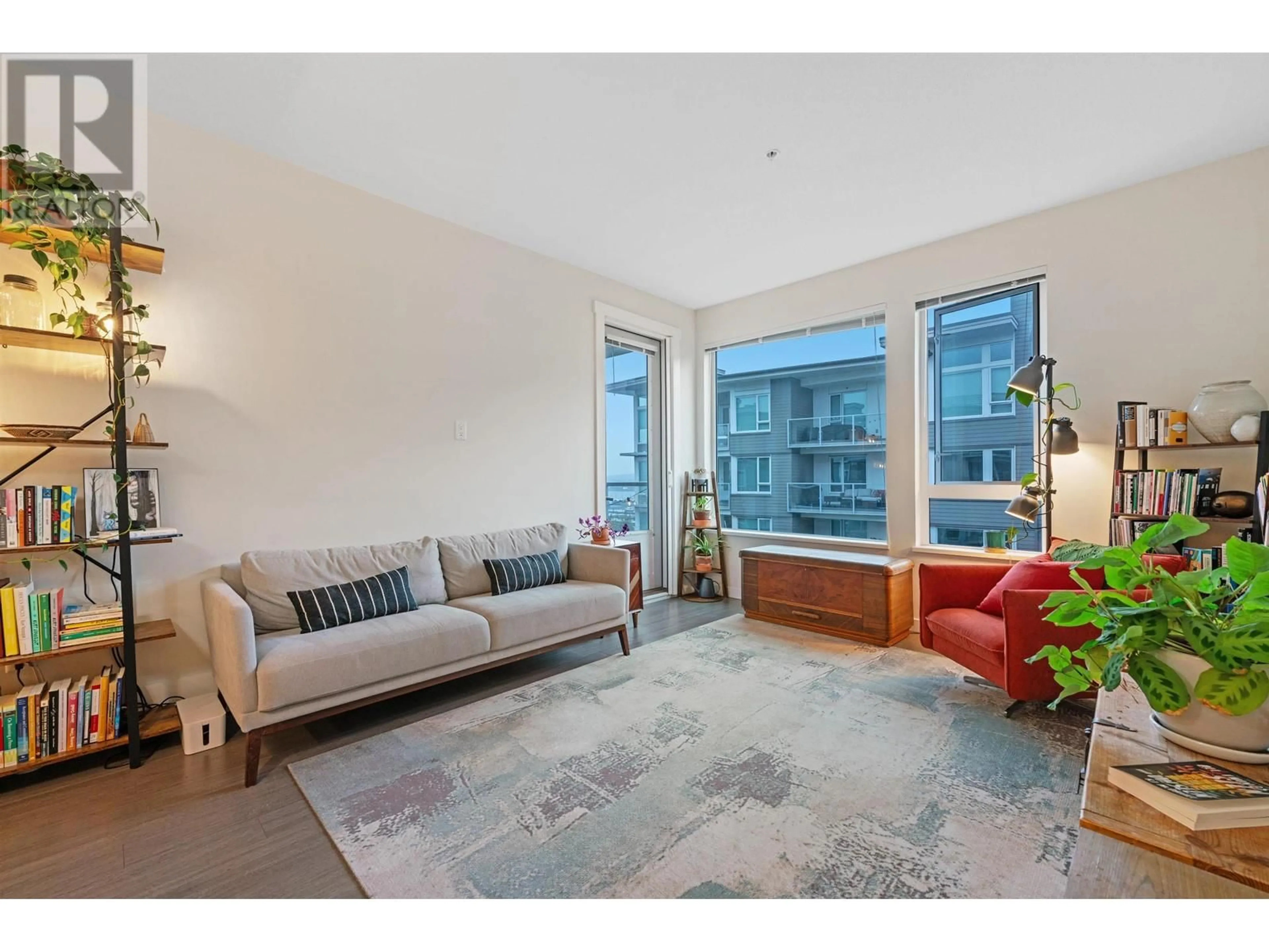 Living room, wood floors for 410 255 W 1ST STREET, North Vancouver British Columbia V7M3G8