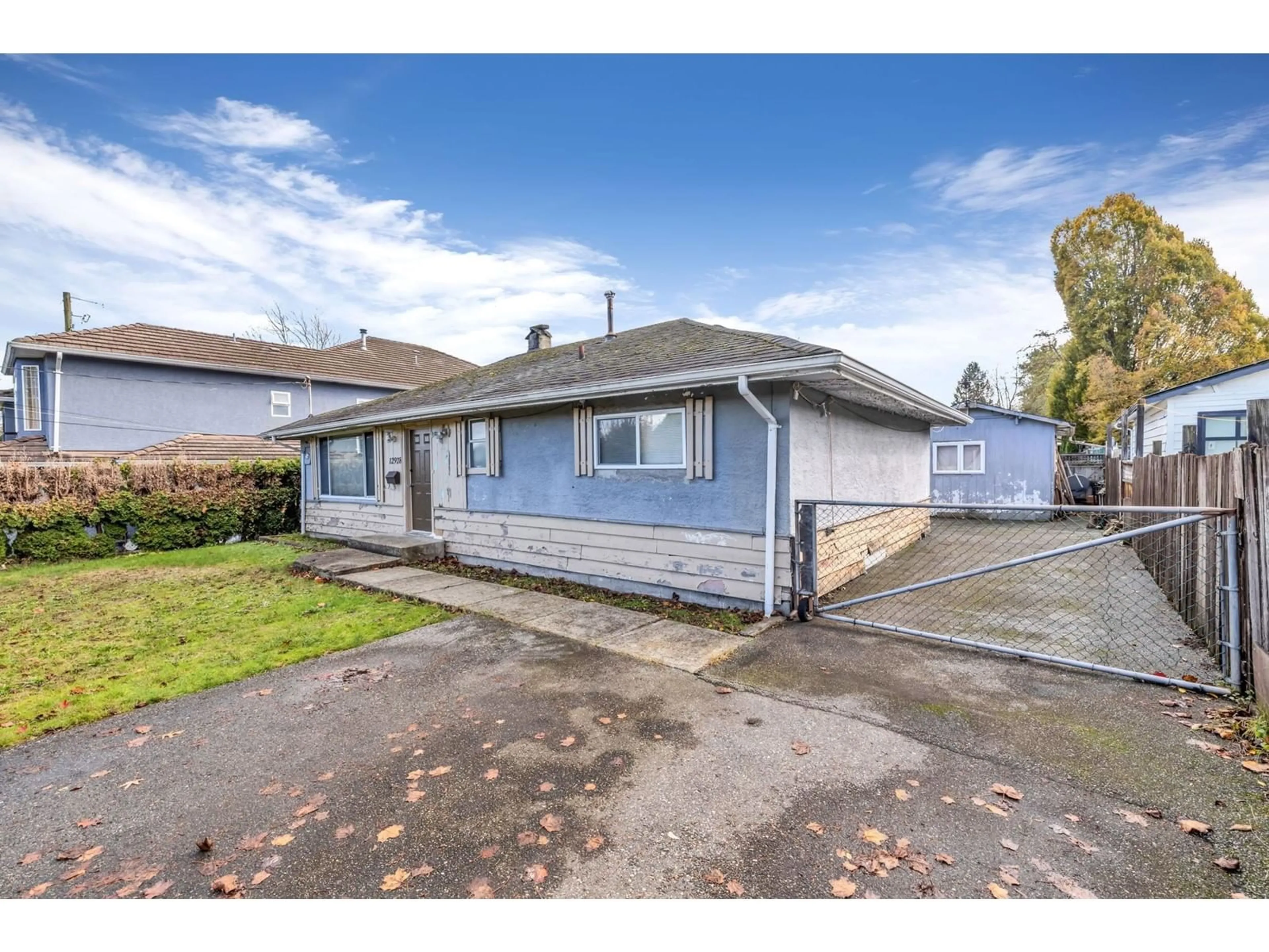 Frontside or backside of a home, the street view for 12928 64TH AVENUE, Surrey British Columbia V3W1X5