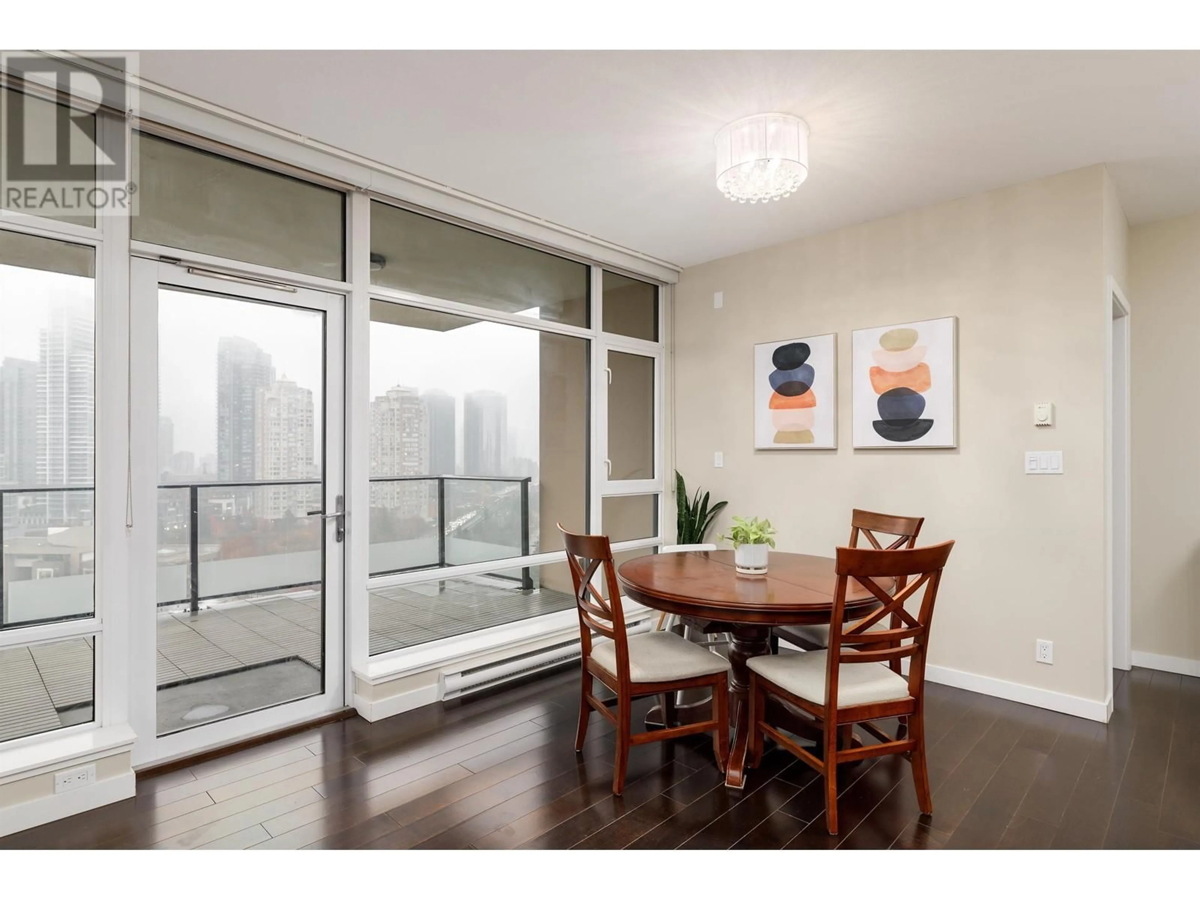 Dining room, wood floors for 1401 6168 WILSON AVENUE, Burnaby British Columbia V5H0B2