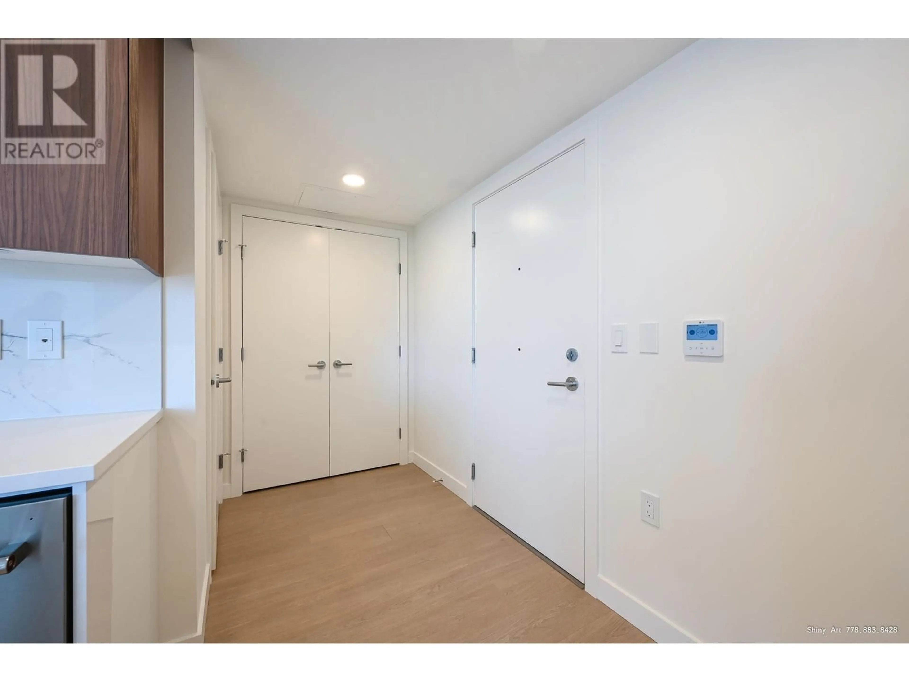 Storage room or clothes room or walk-in closet for 405 7769 PARK CRESCENT, Burnaby British Columbia V3N0J7